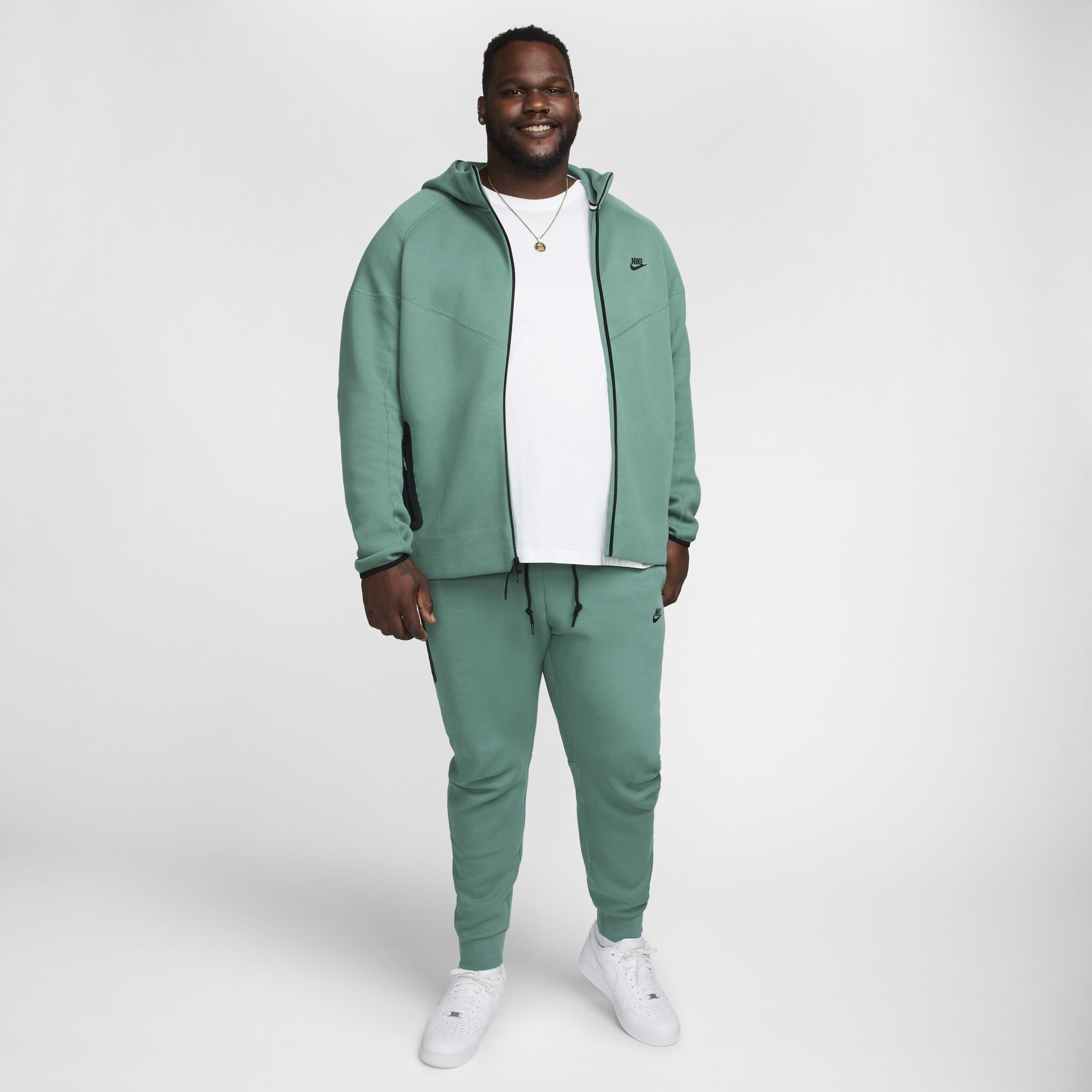 نايكي سبورتسوير تك فليس ويندرانر image number 16