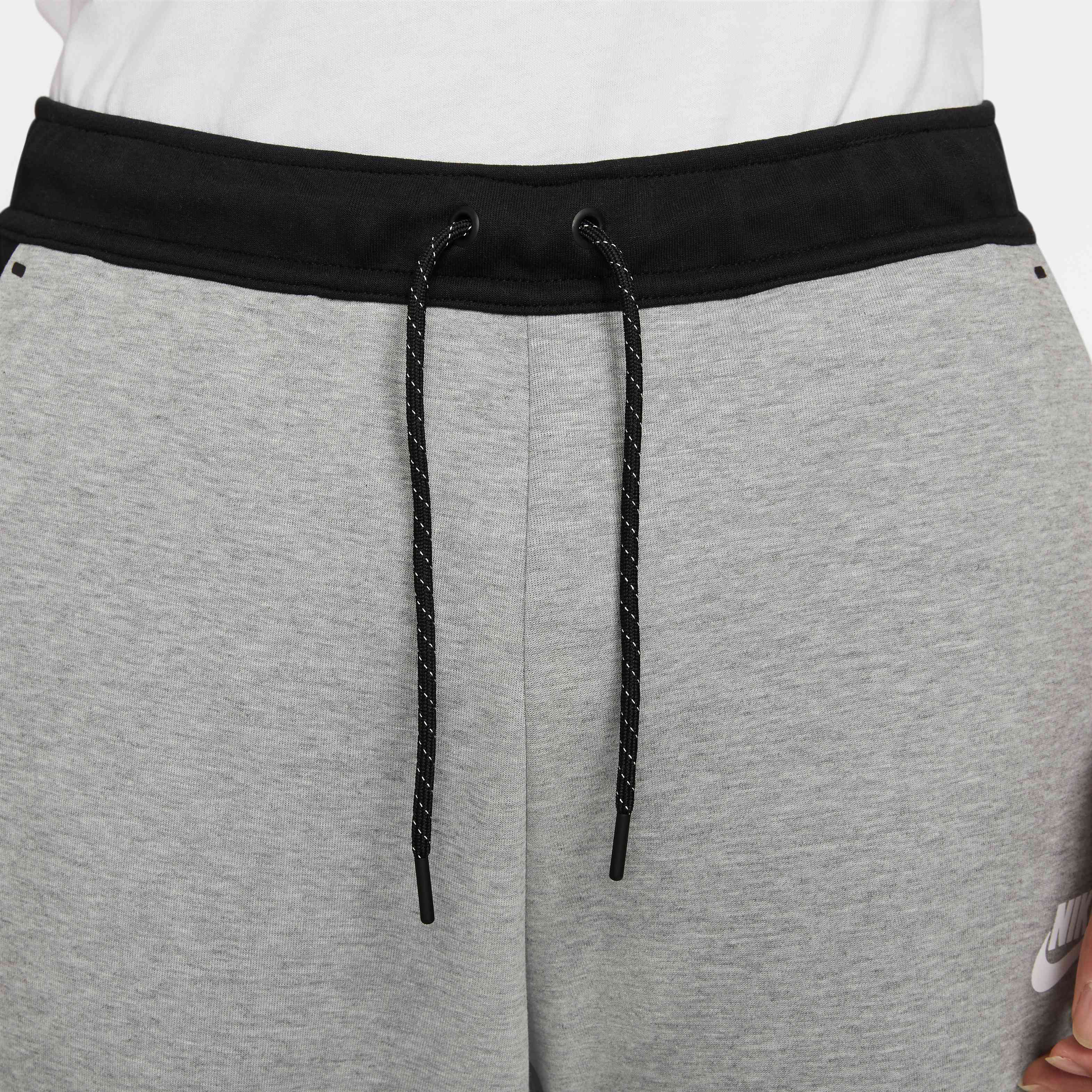 Nike Sportswear Tech Fleece image number 3