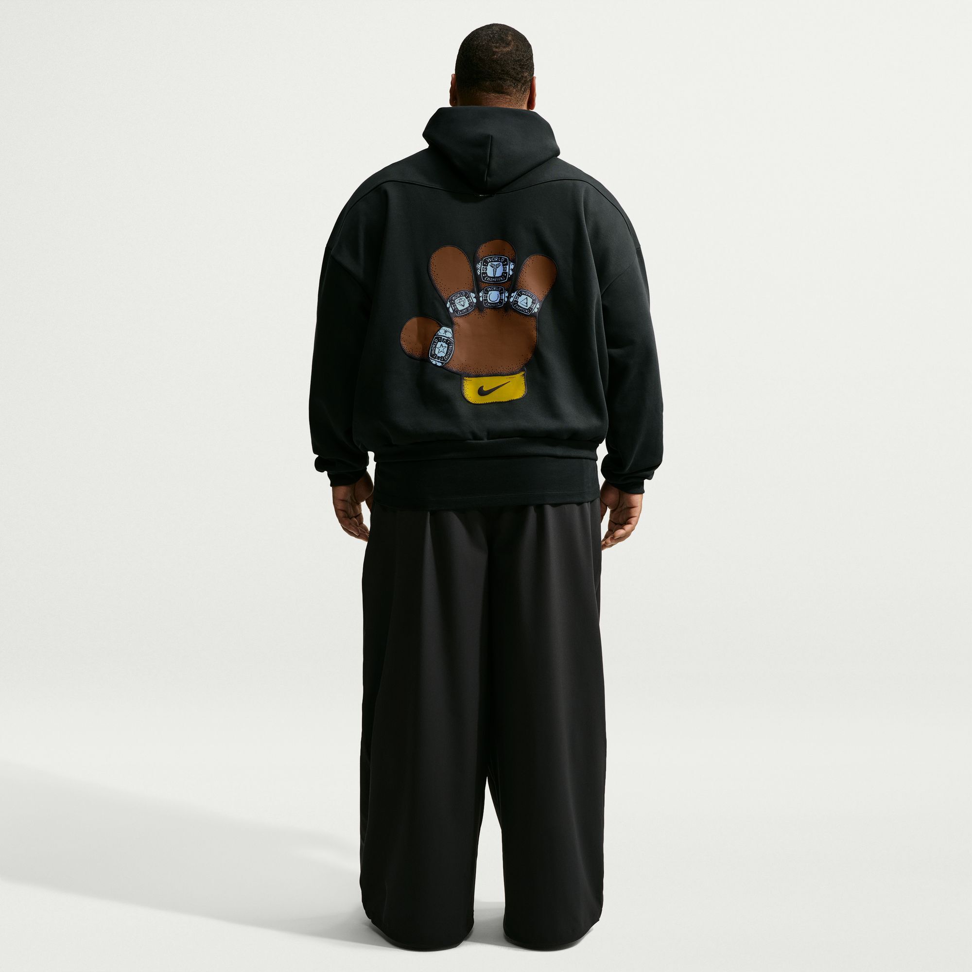 Kobe Nike Standard Issue image number 9