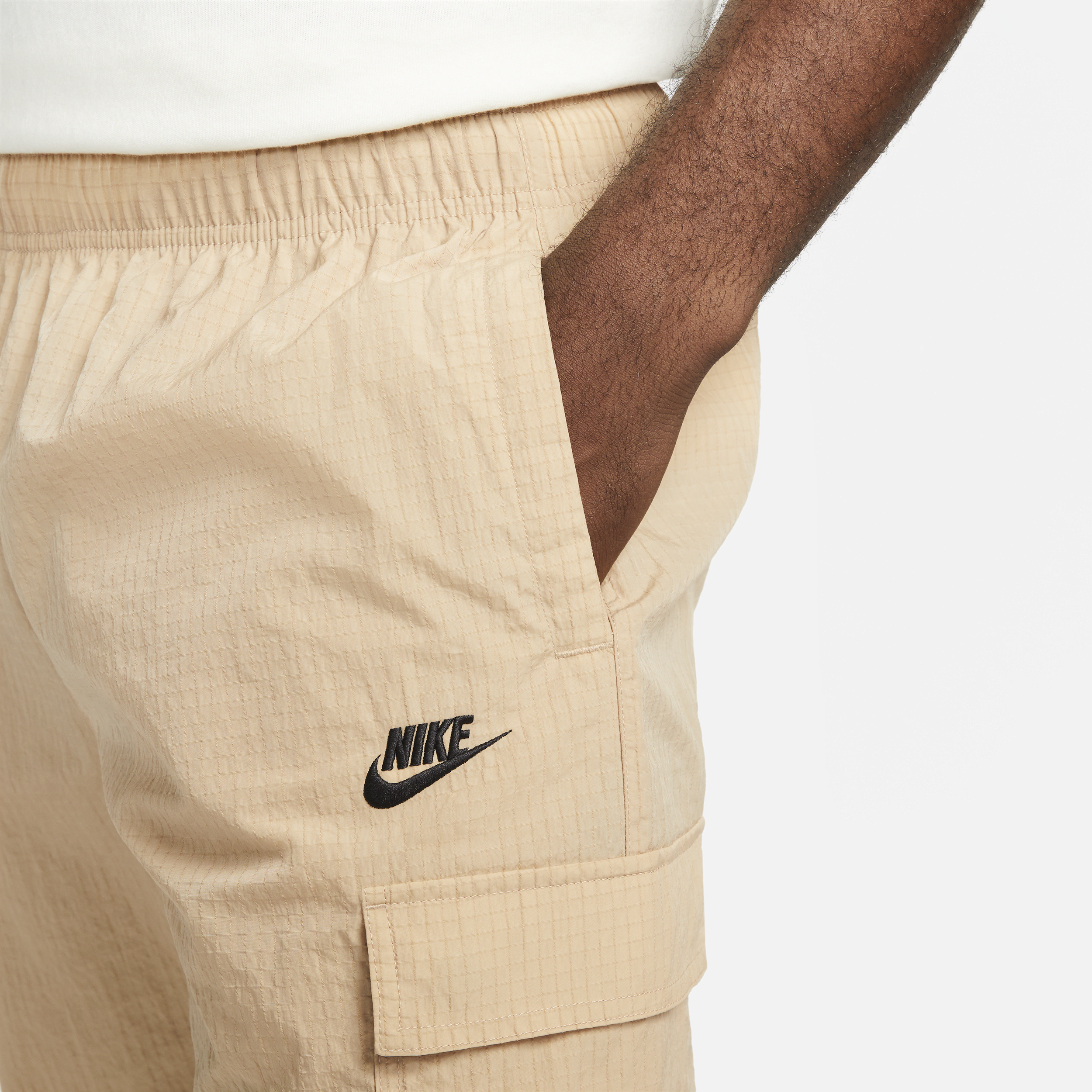 nike sportswear repeat men's woven trousers