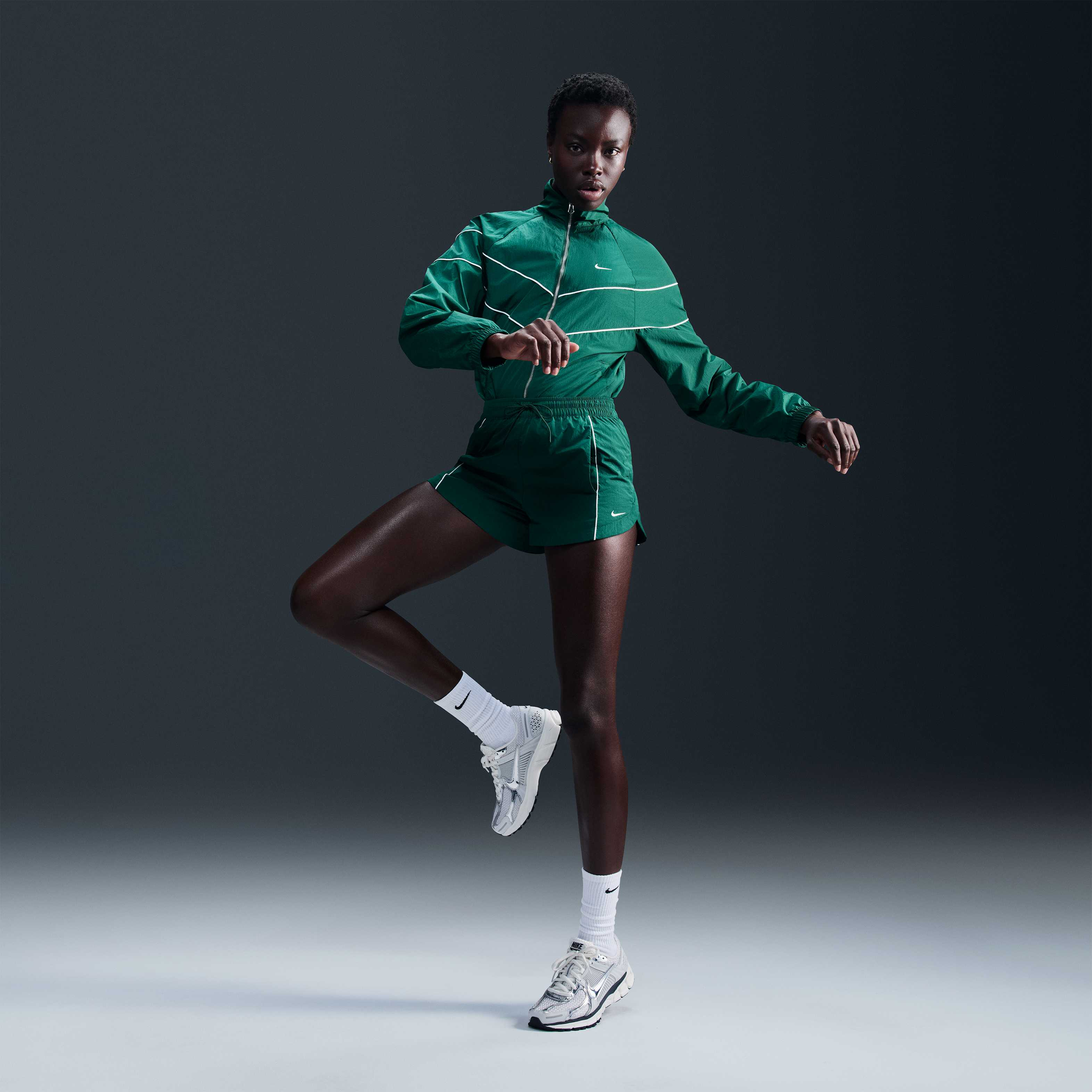 Nike Windrunner image number 3
