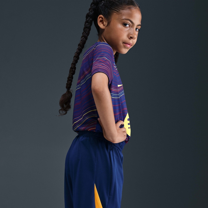 Nike Dri-FIT Strike image number 2 Nike Dri-FIT Strike image number 2