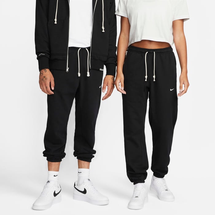 Nike Standard Issue image number 0 Nike Standard Issue image number 0