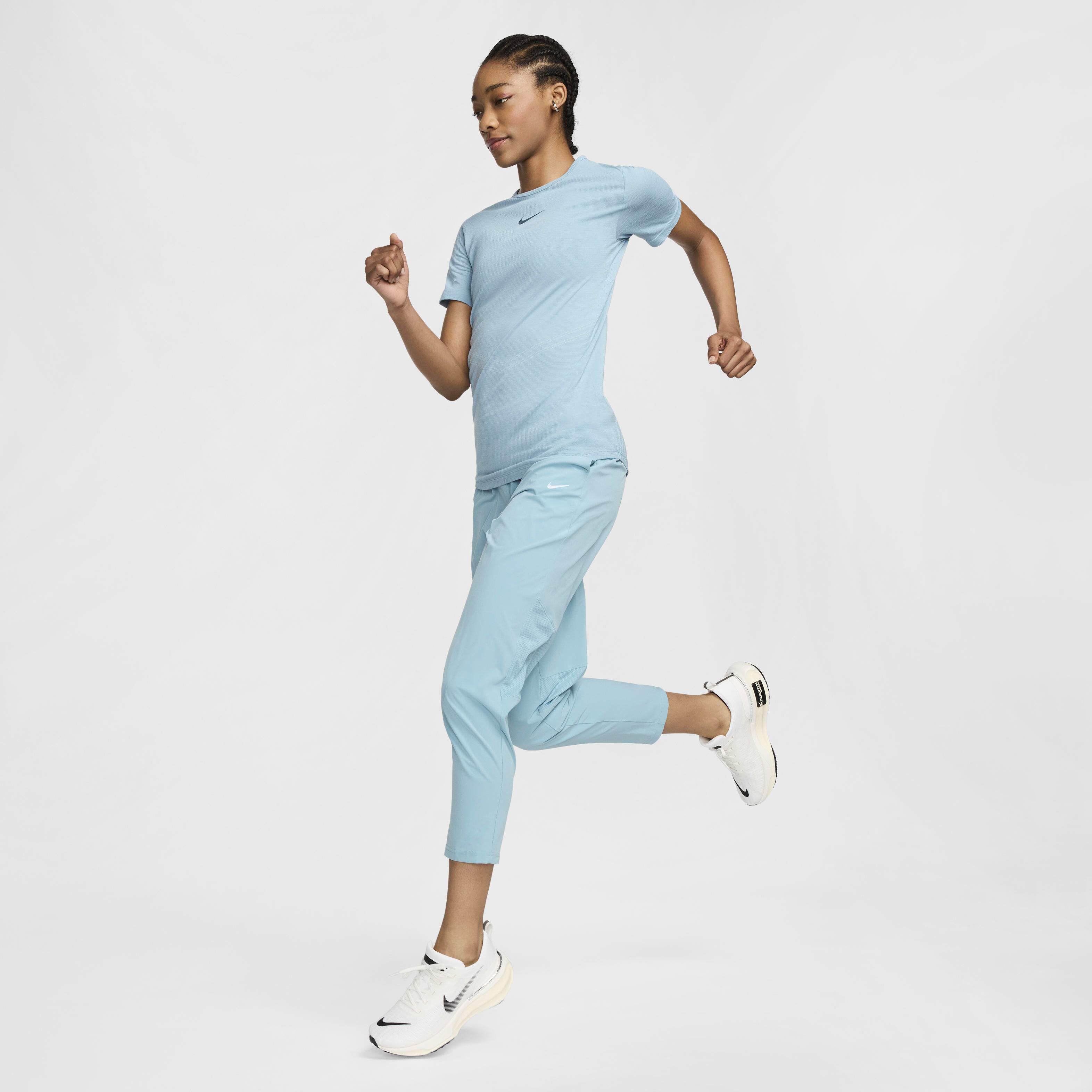 نايكي سويفت وول image number 5