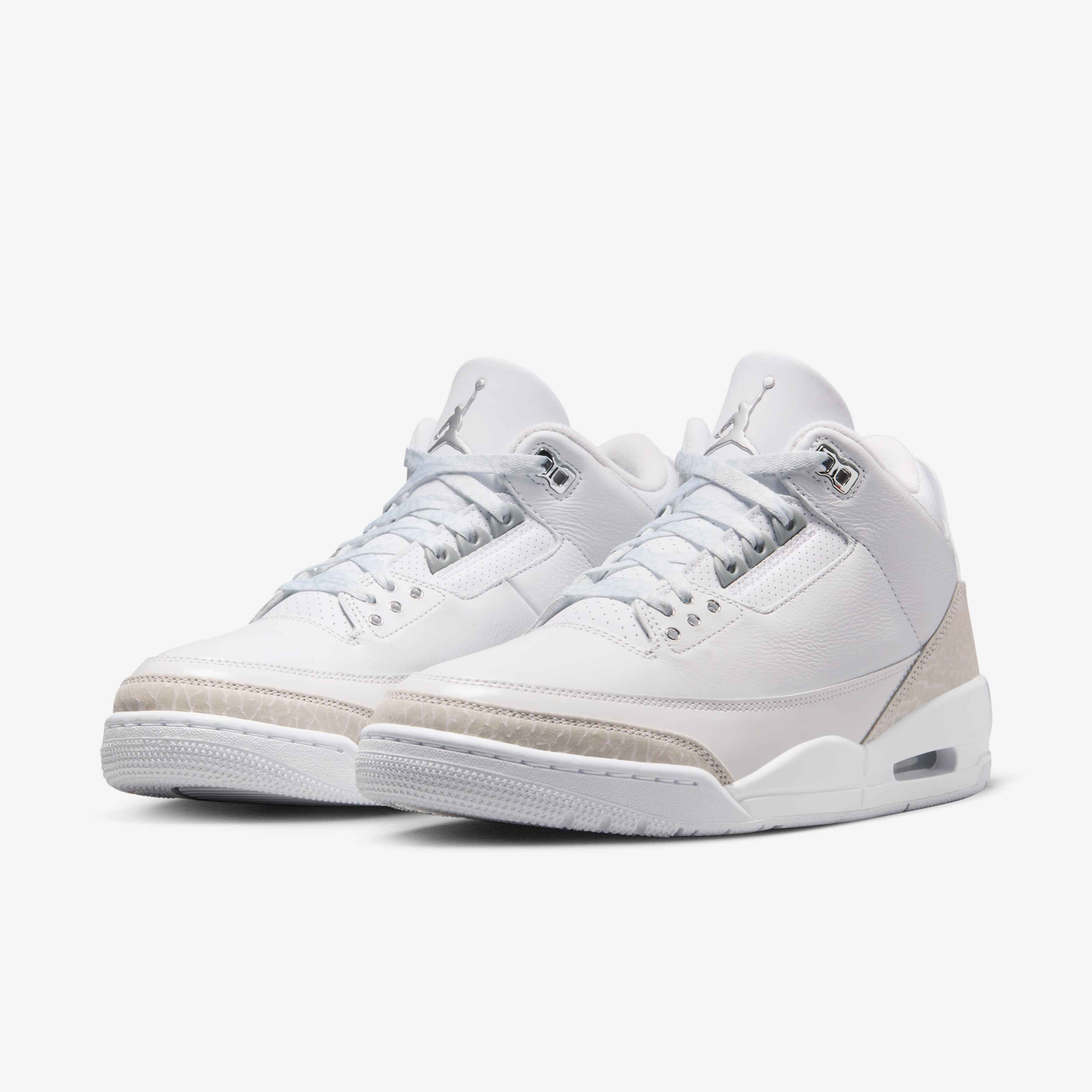 Air Jordan 3 Retro image number 4
