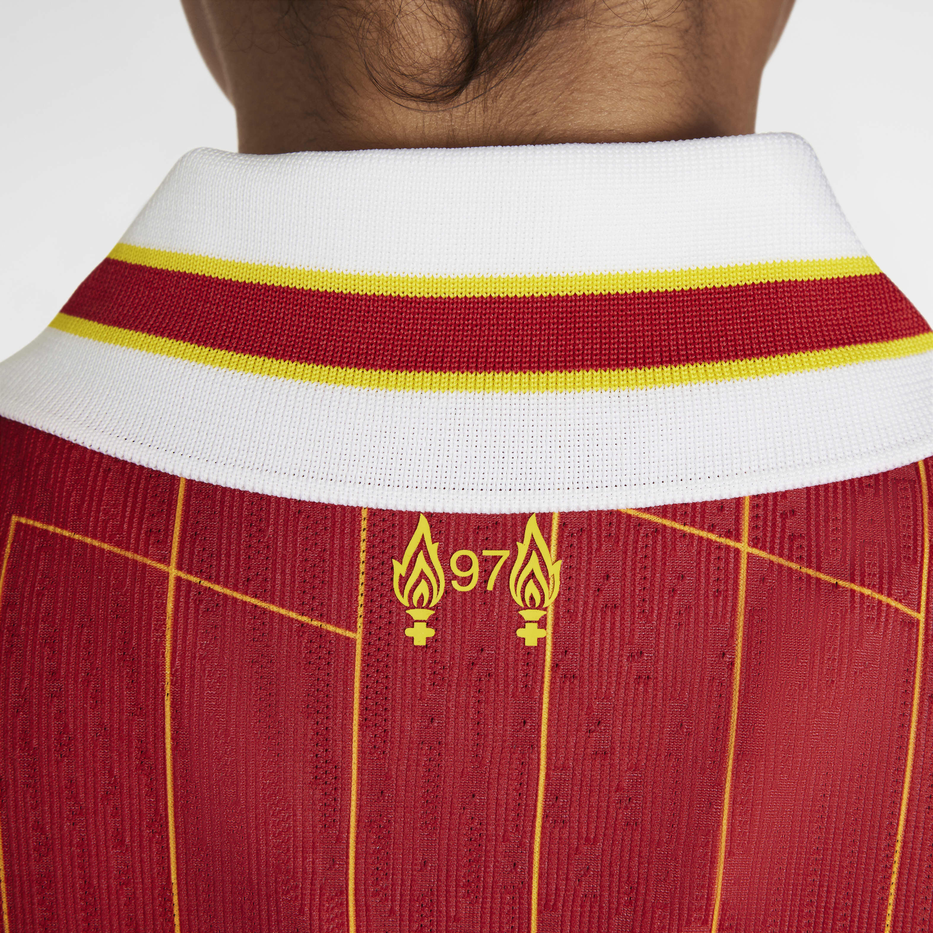 ليفربول 2024/25 ماتش الأساسي image number 5