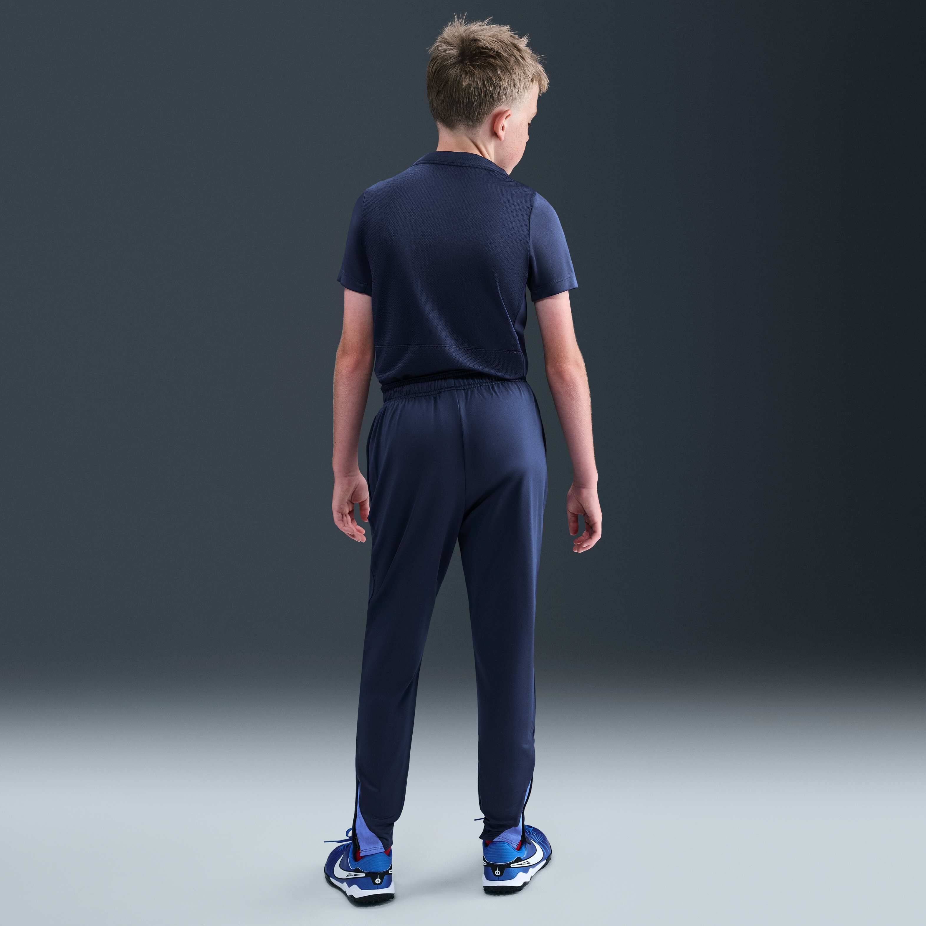 Paris Saint-Germain Strike image number 3