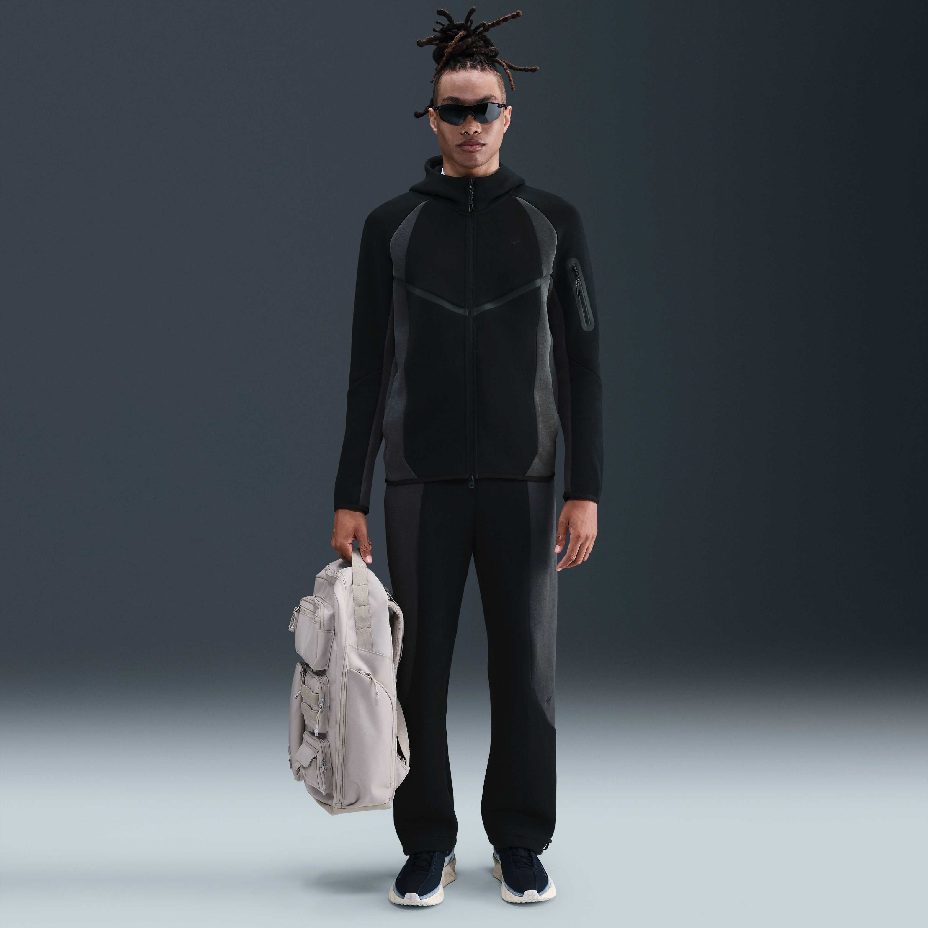 Nike Tech image number 3