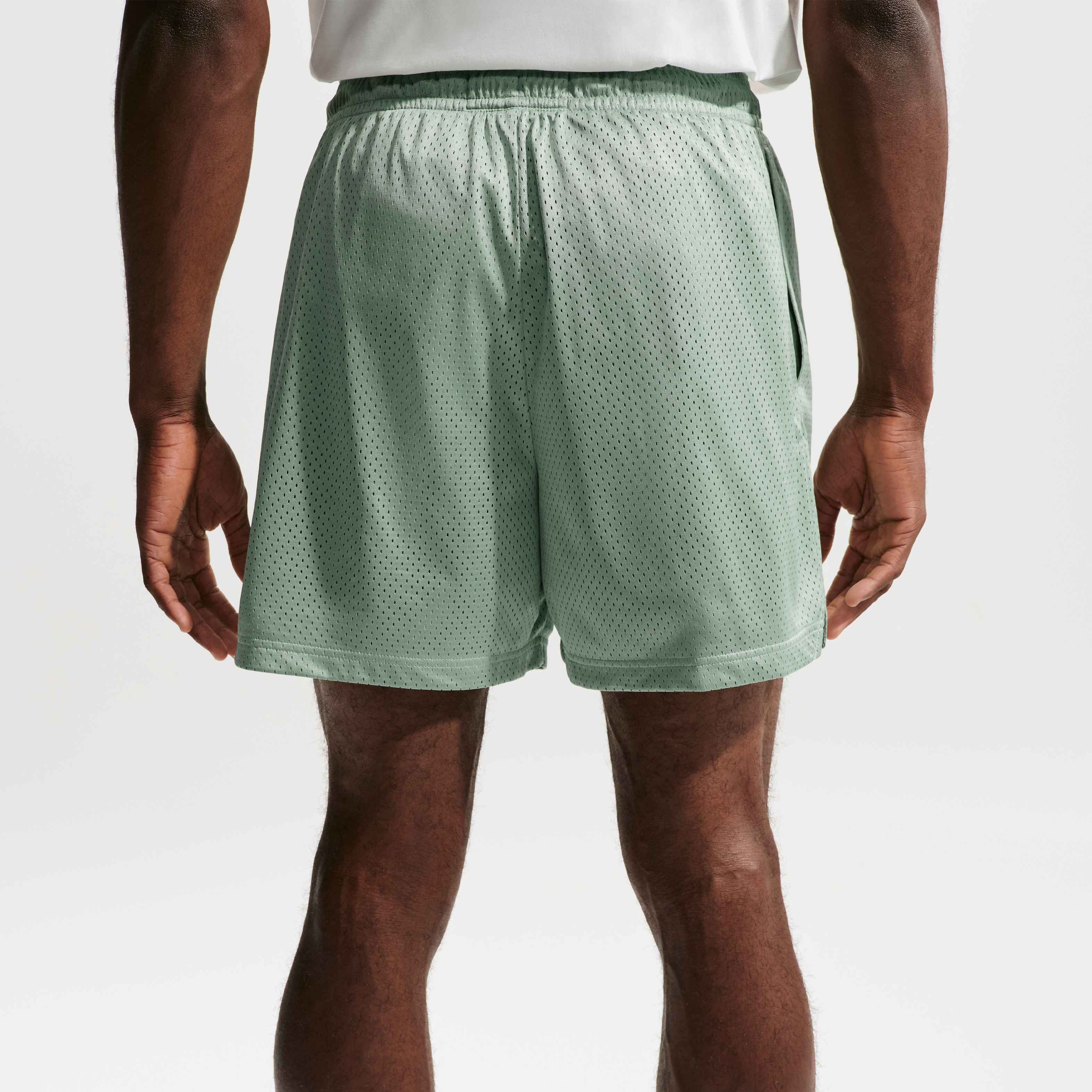 Nike Standard Issue image number 2
