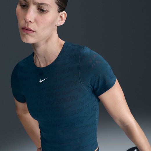 Nike Pro