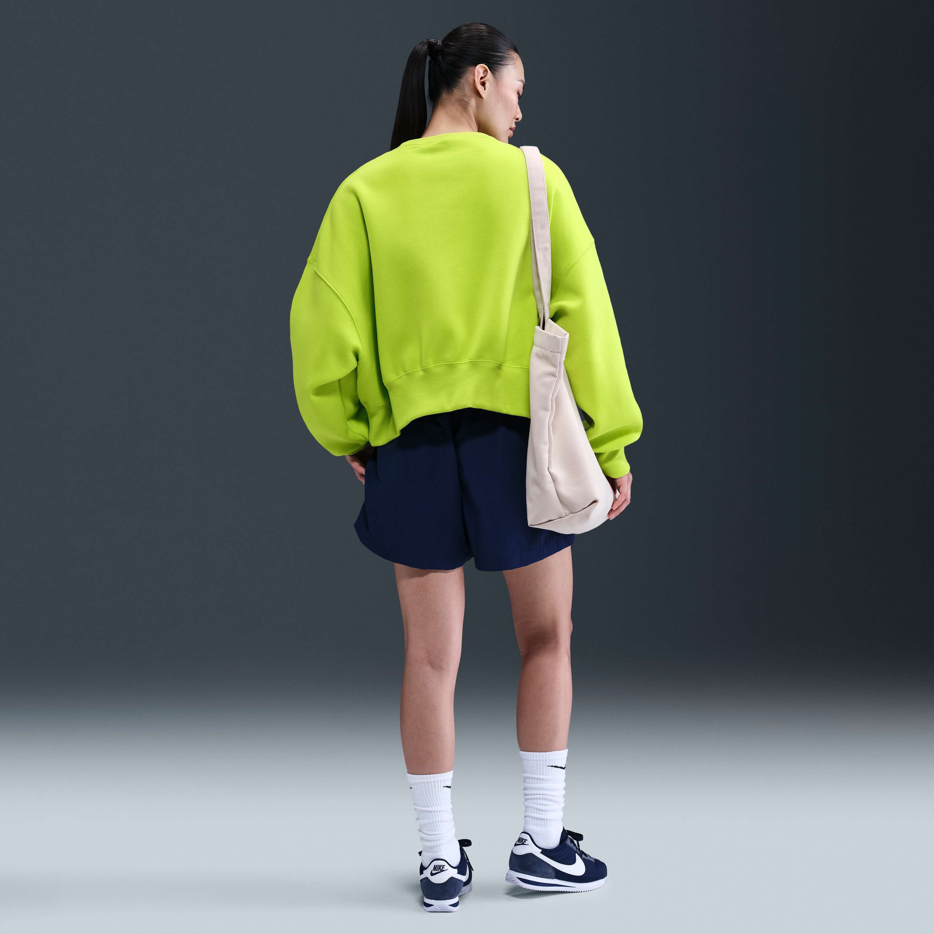 نايكي سبورتسوير فينيكس فليس image number 4