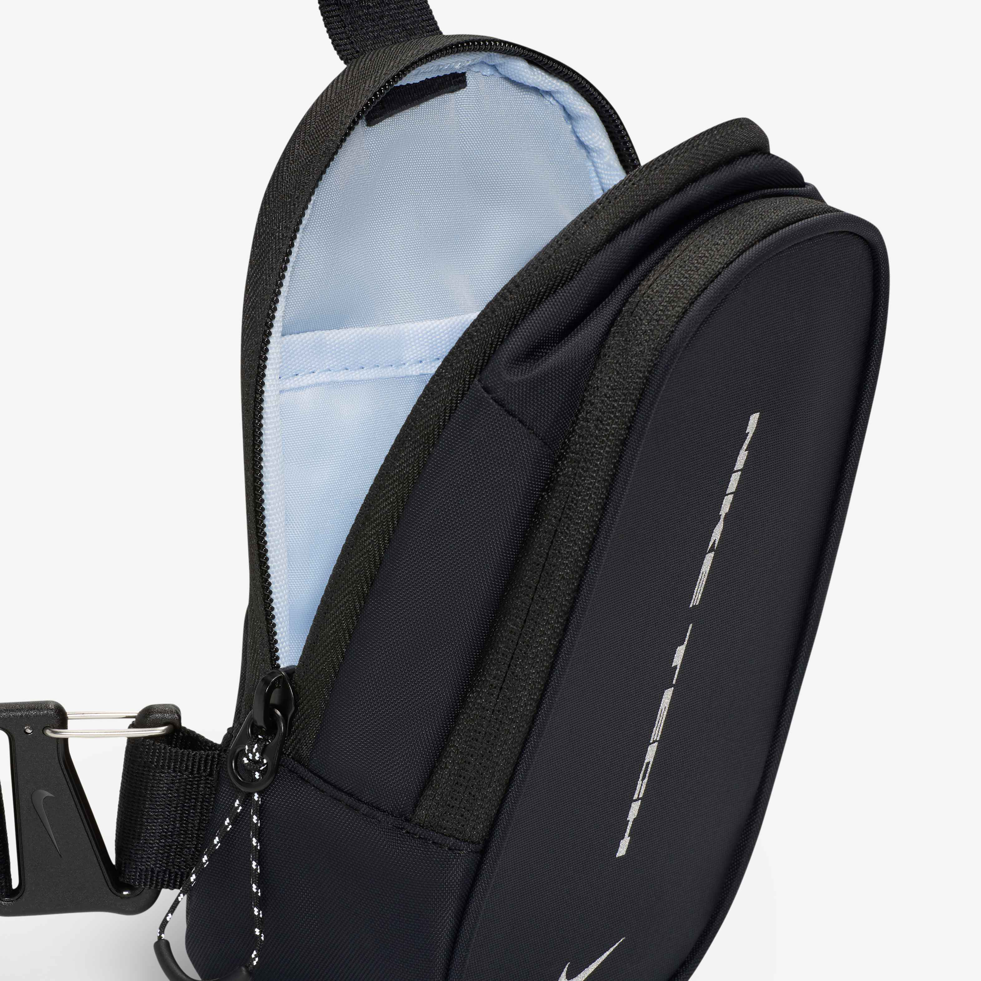 Nike Commute image number 3