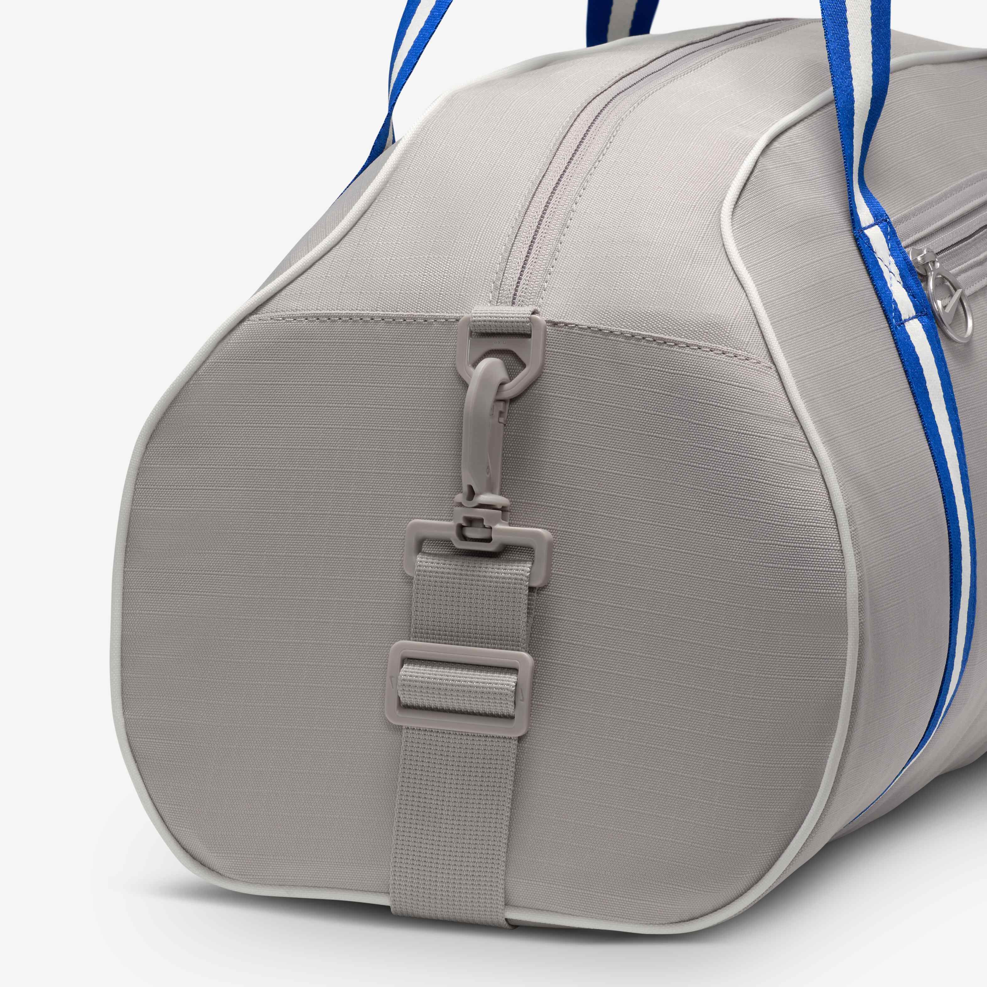 Nike Gym Club image number 6