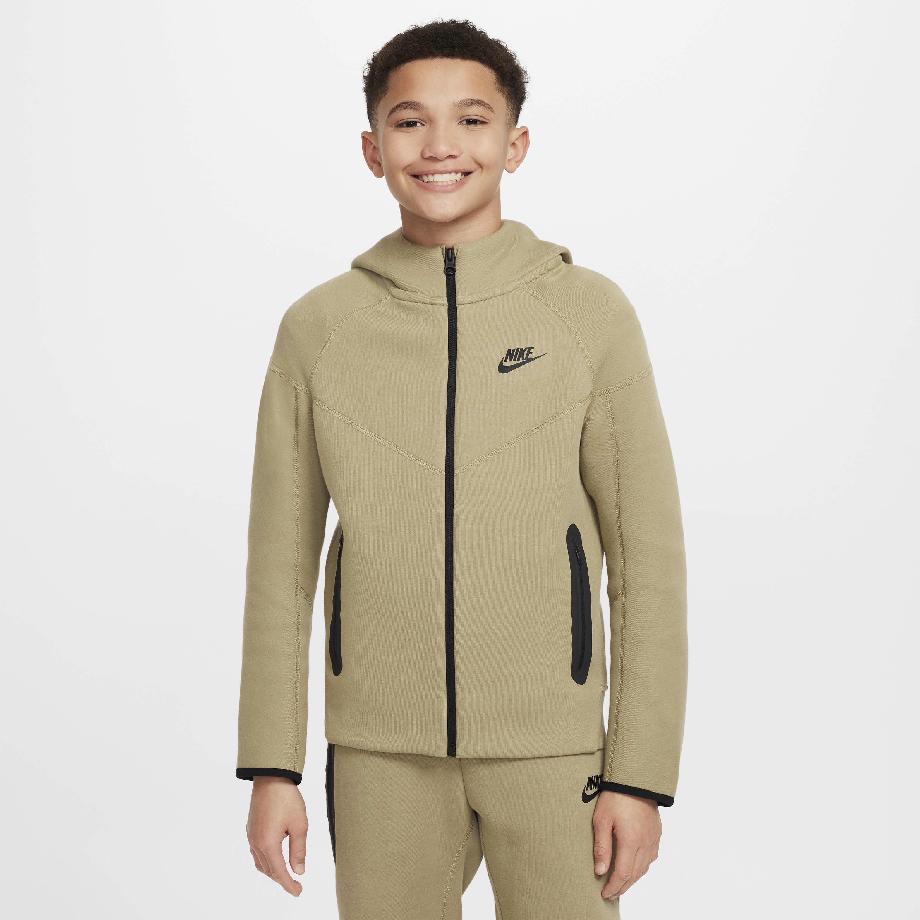 Shop Nike Kids Clothing on Sale in UAE Discounted Kids Clothing