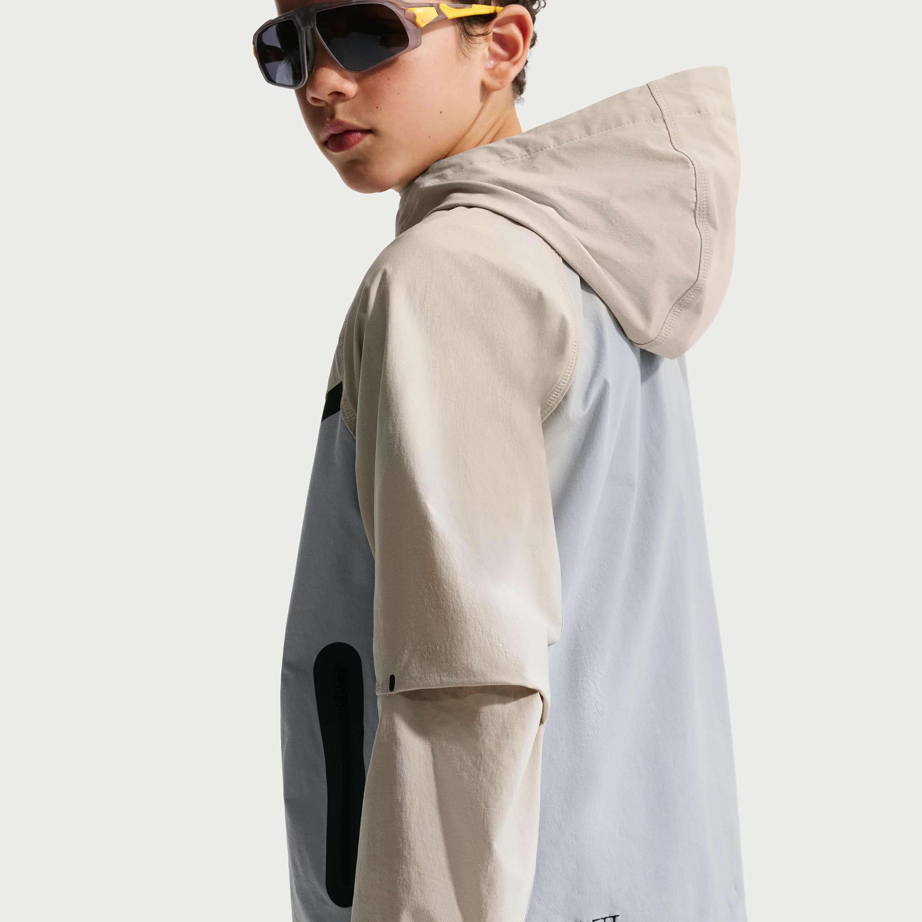 نايكي تك image number 1