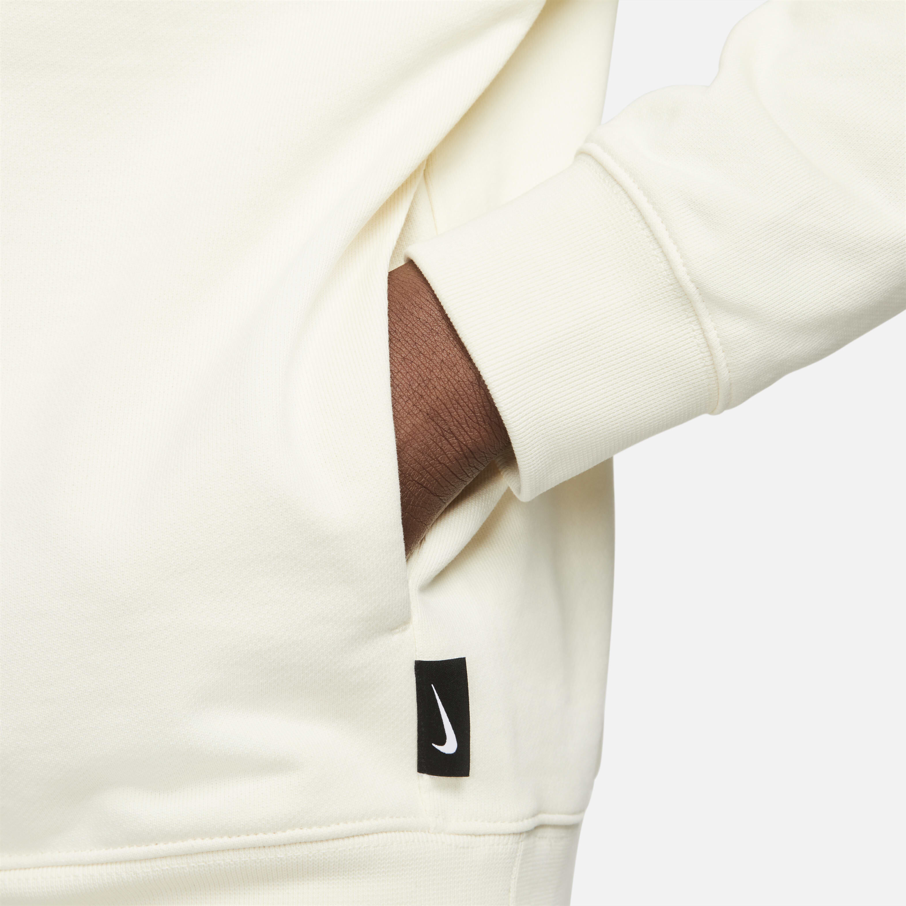 نايكي سووش image number 4