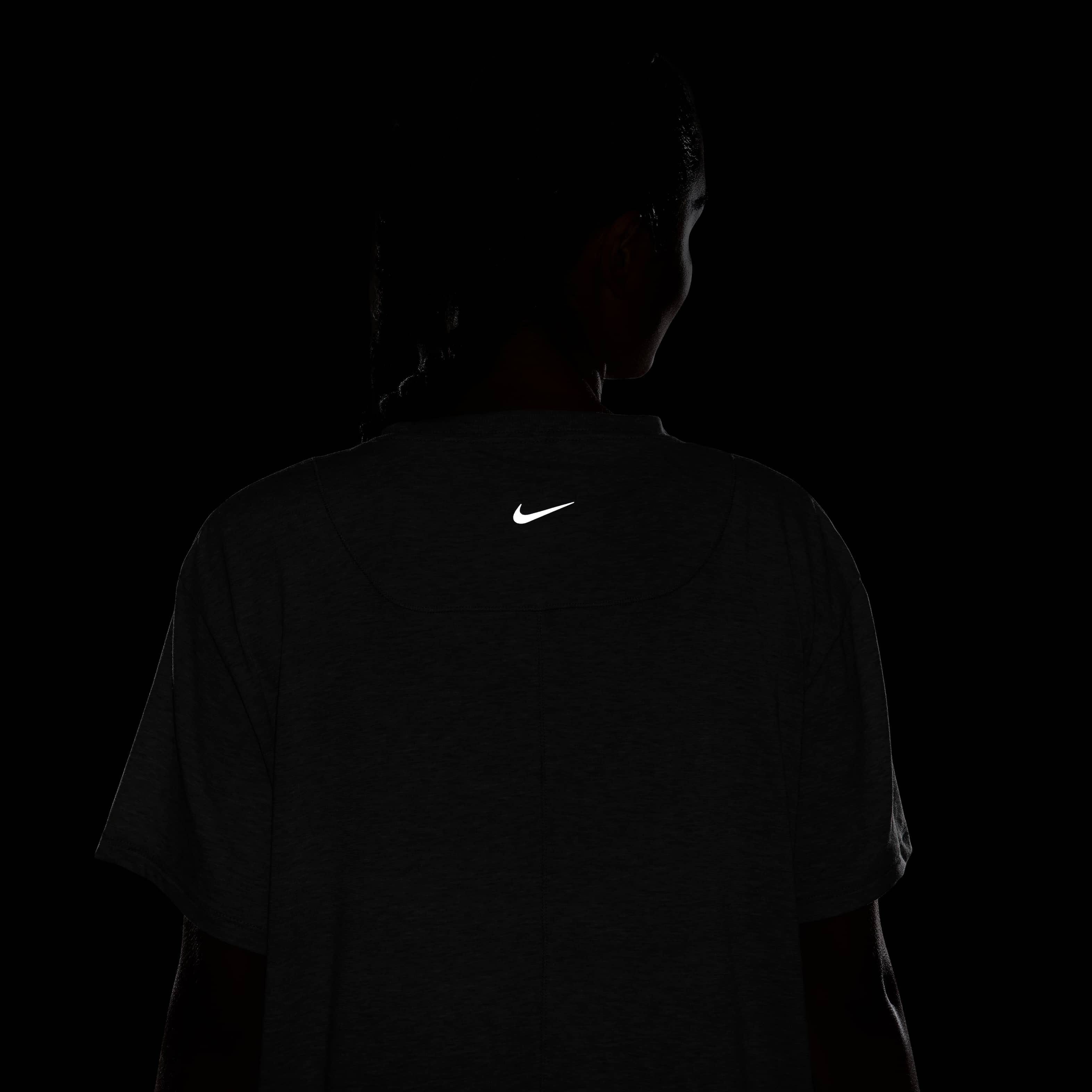 Nike One Relaxed image number 4