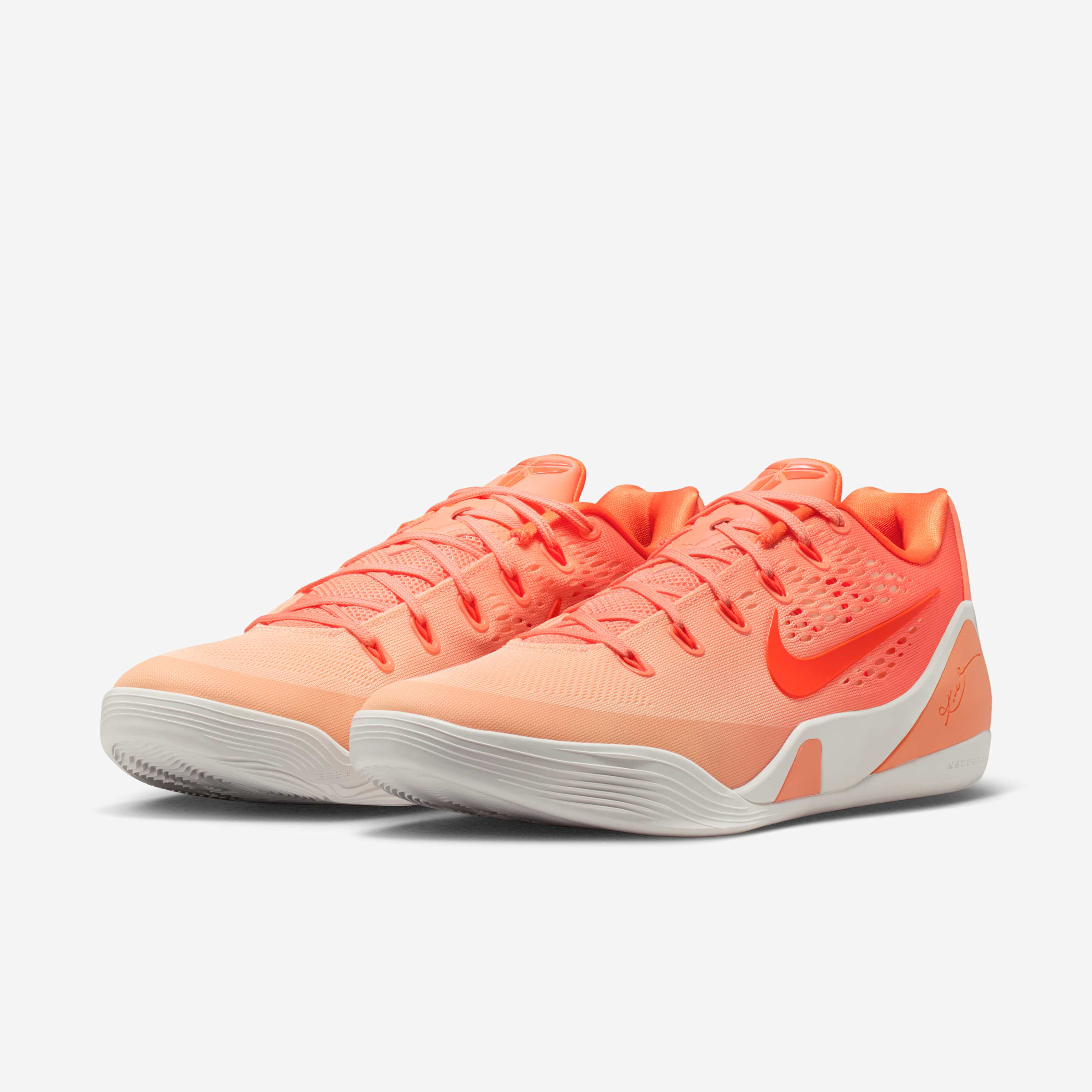 Kobe 9 Low Protro image number 4