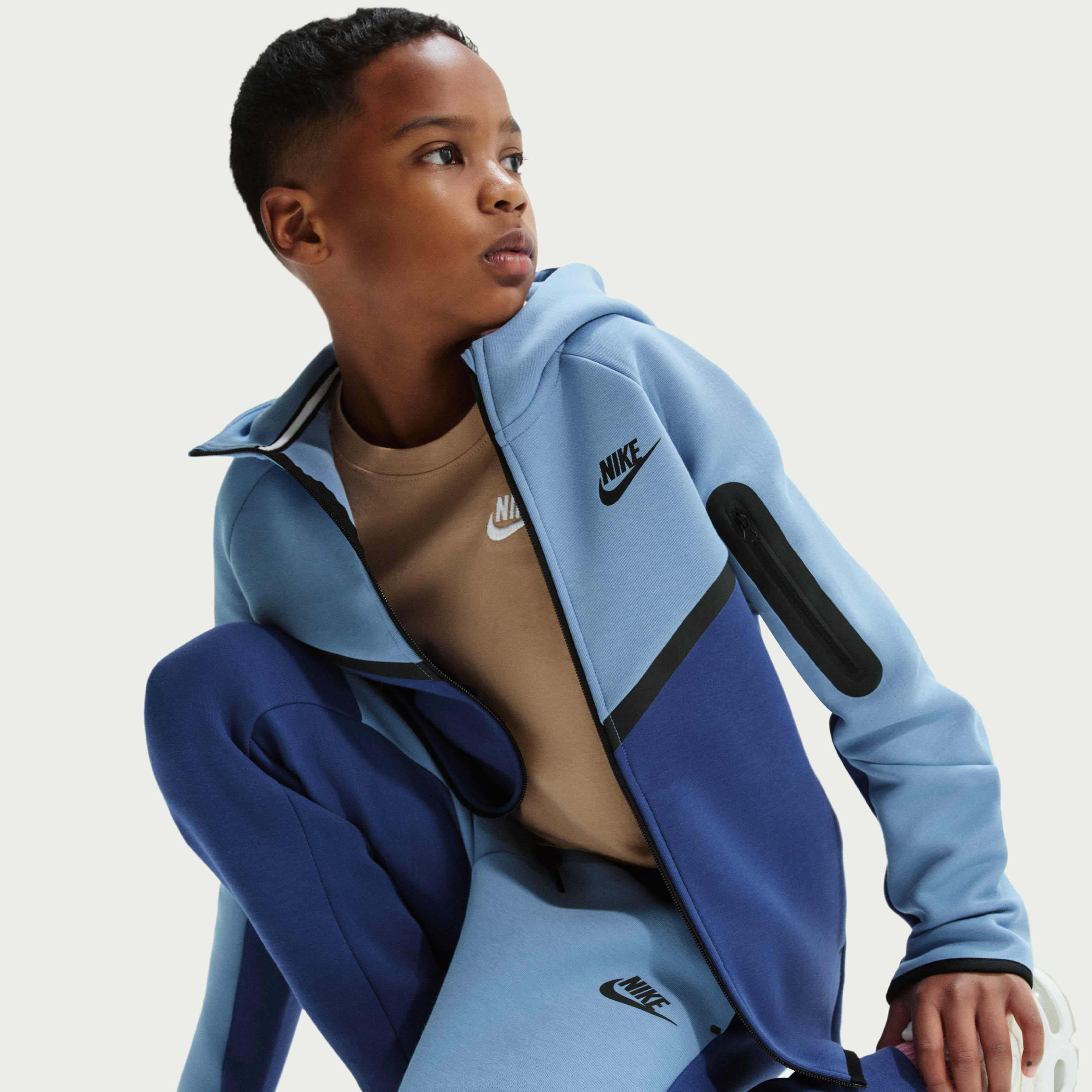 Nike Sportswear Tech Fleece image number 3