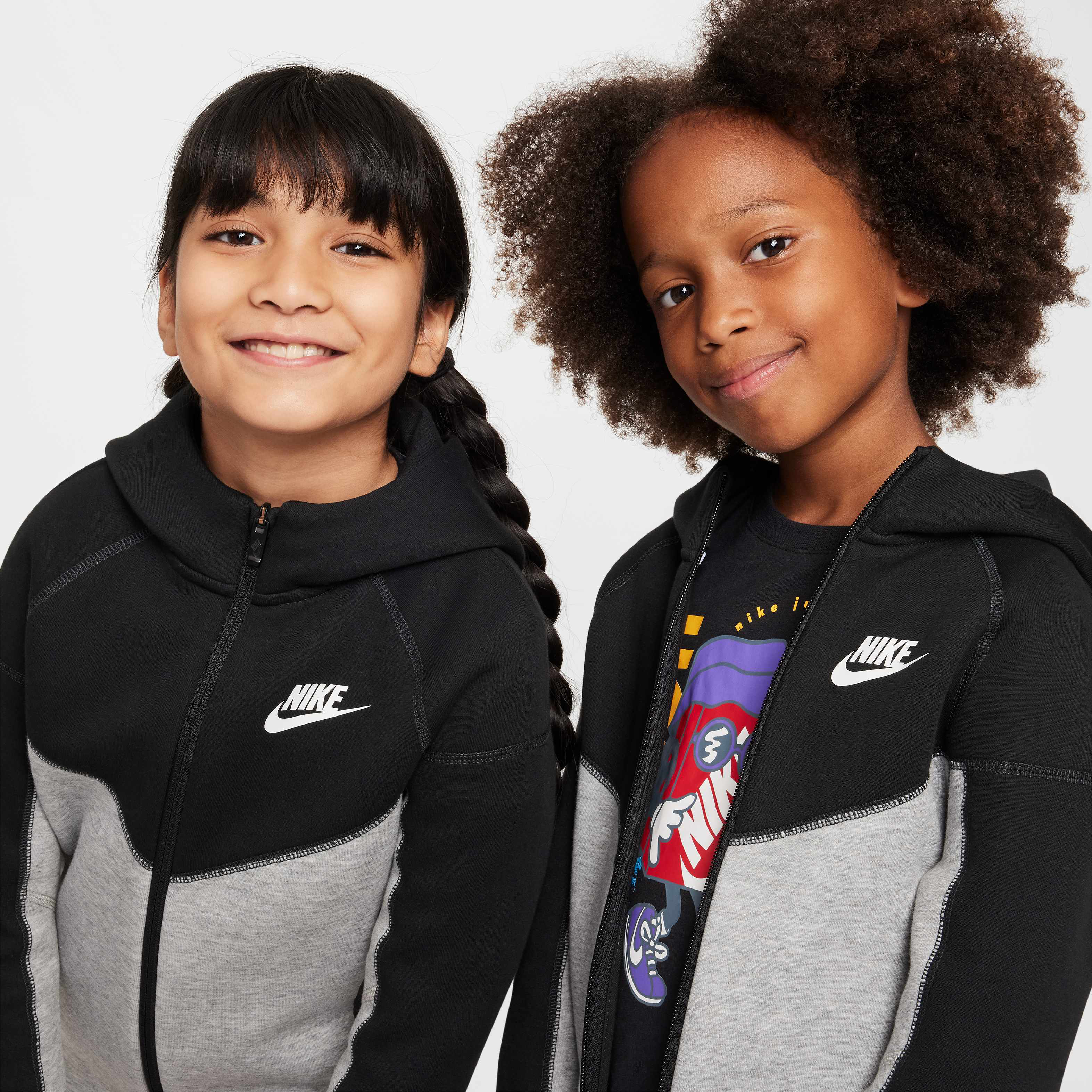 طقم نايكي سبورتسوير تك فليس بسحاب كامل image number 3