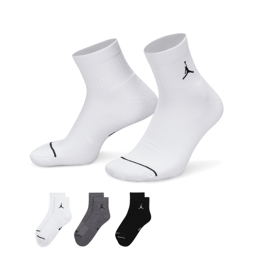 Browse Premium Nike Socks for Men Ultimate Comfort Nike UAE