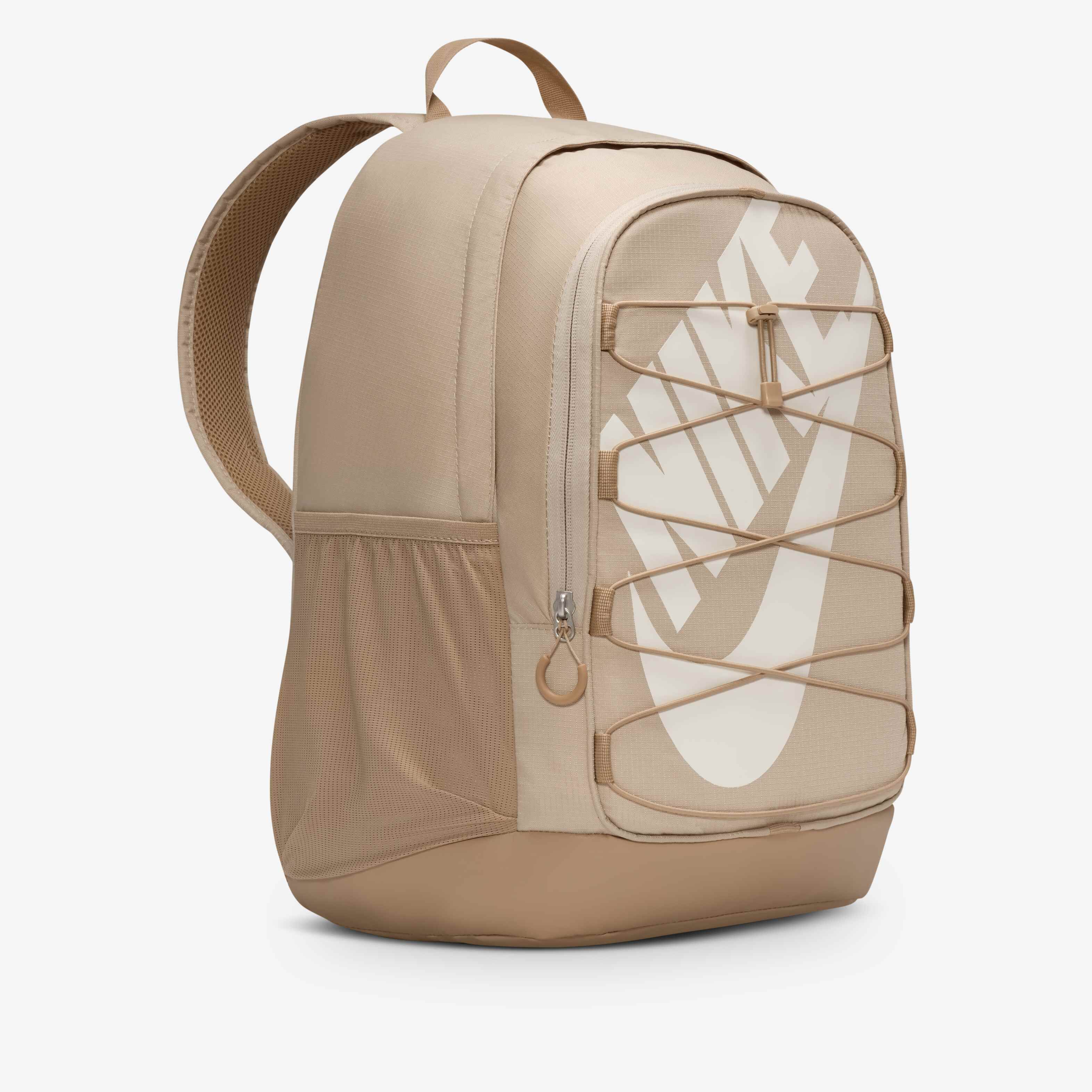 نايكي هايوارد image number 1