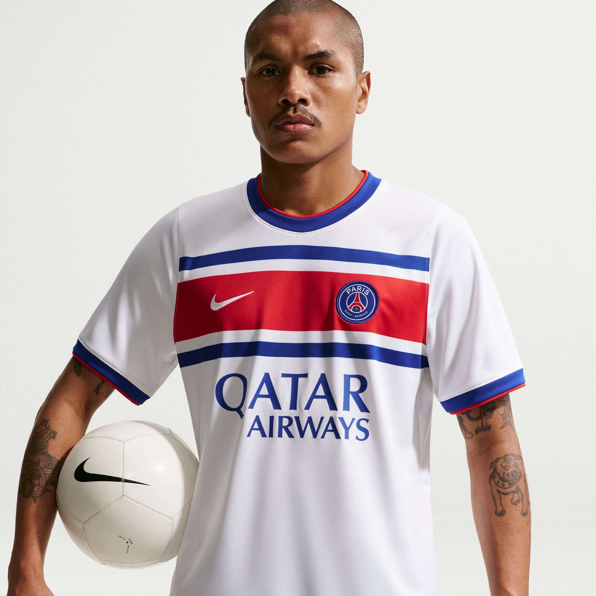 Paris Saint-Germain Home image number 2