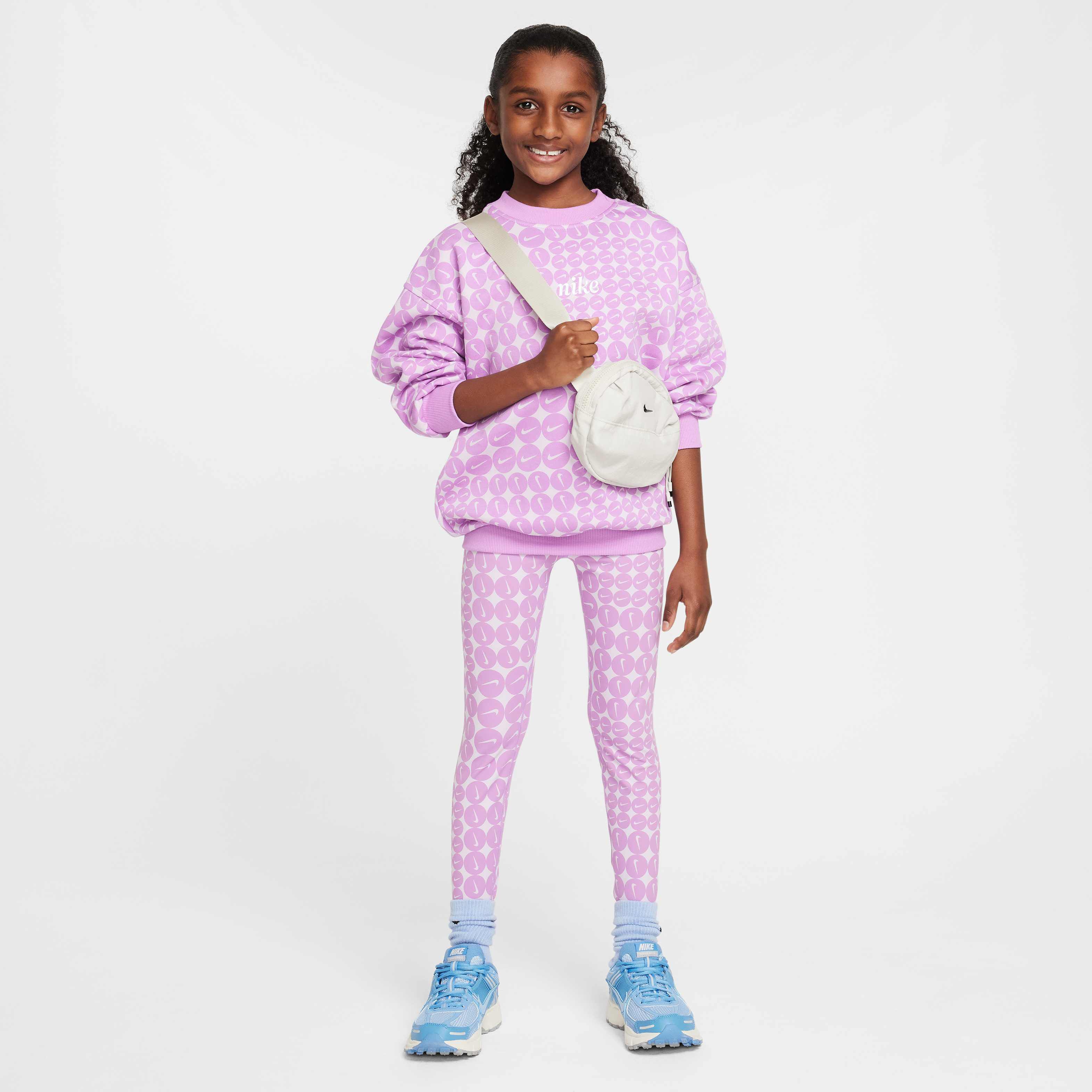 نايكي سبورتسوير كلوب فليس image number 4