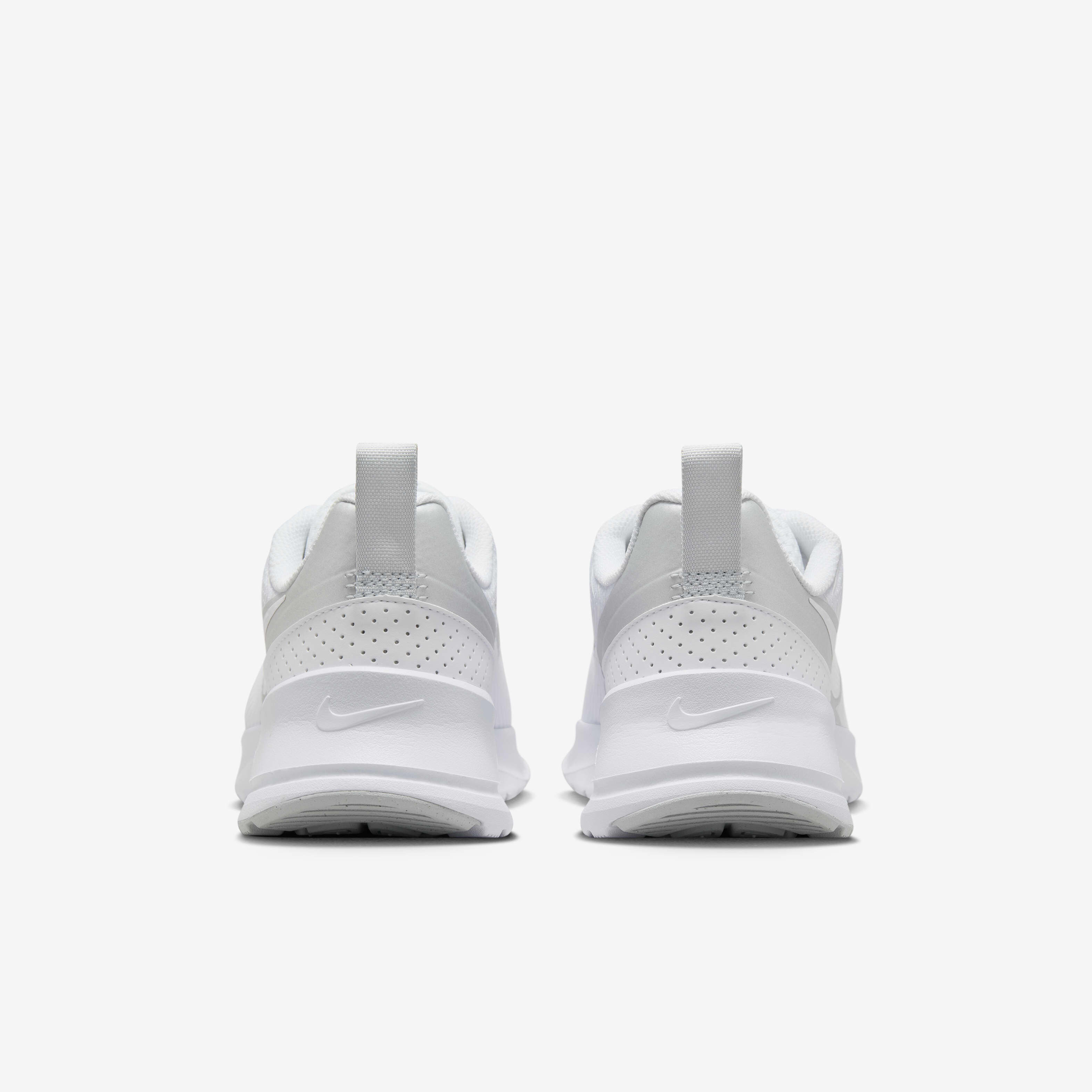 نايكي اير ماكس نواكسيس image number 5