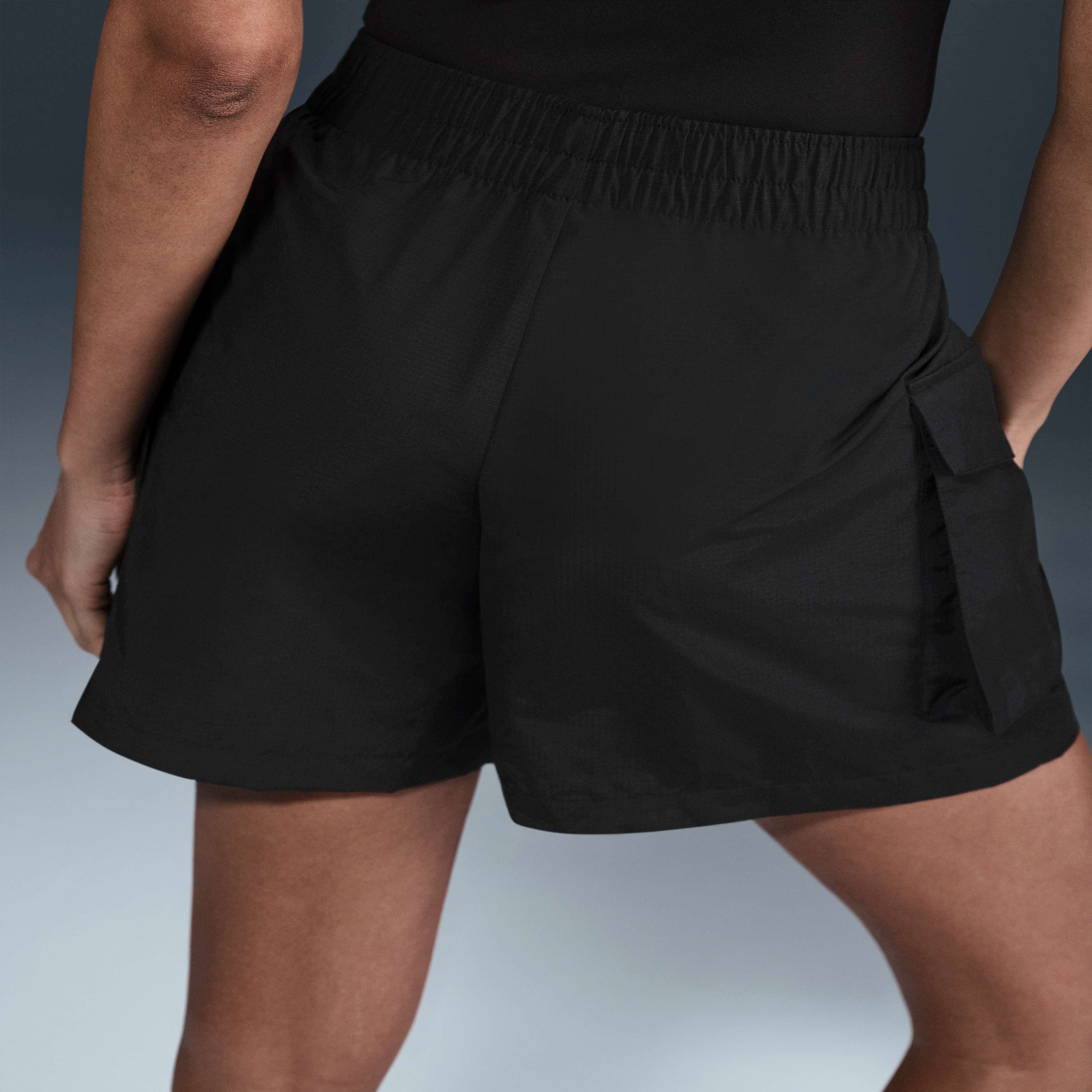 Nike Sportswear Essential Woven image number 4