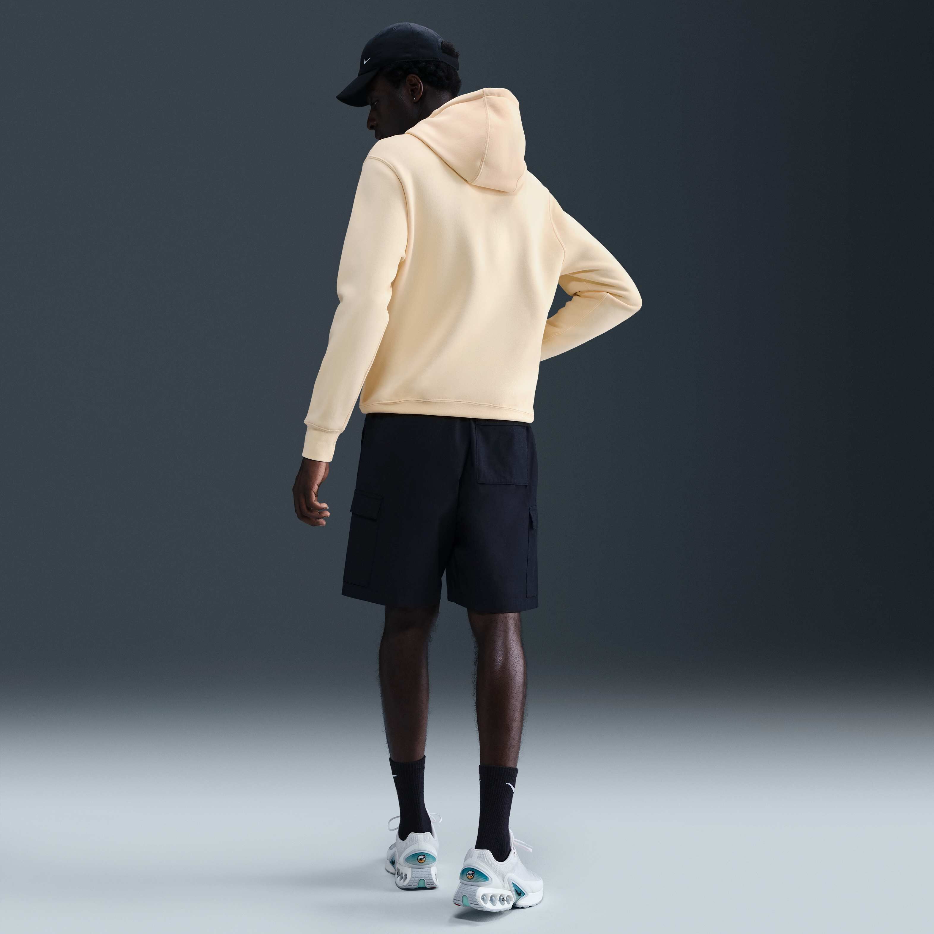 Nike Sportswear Club image number 4