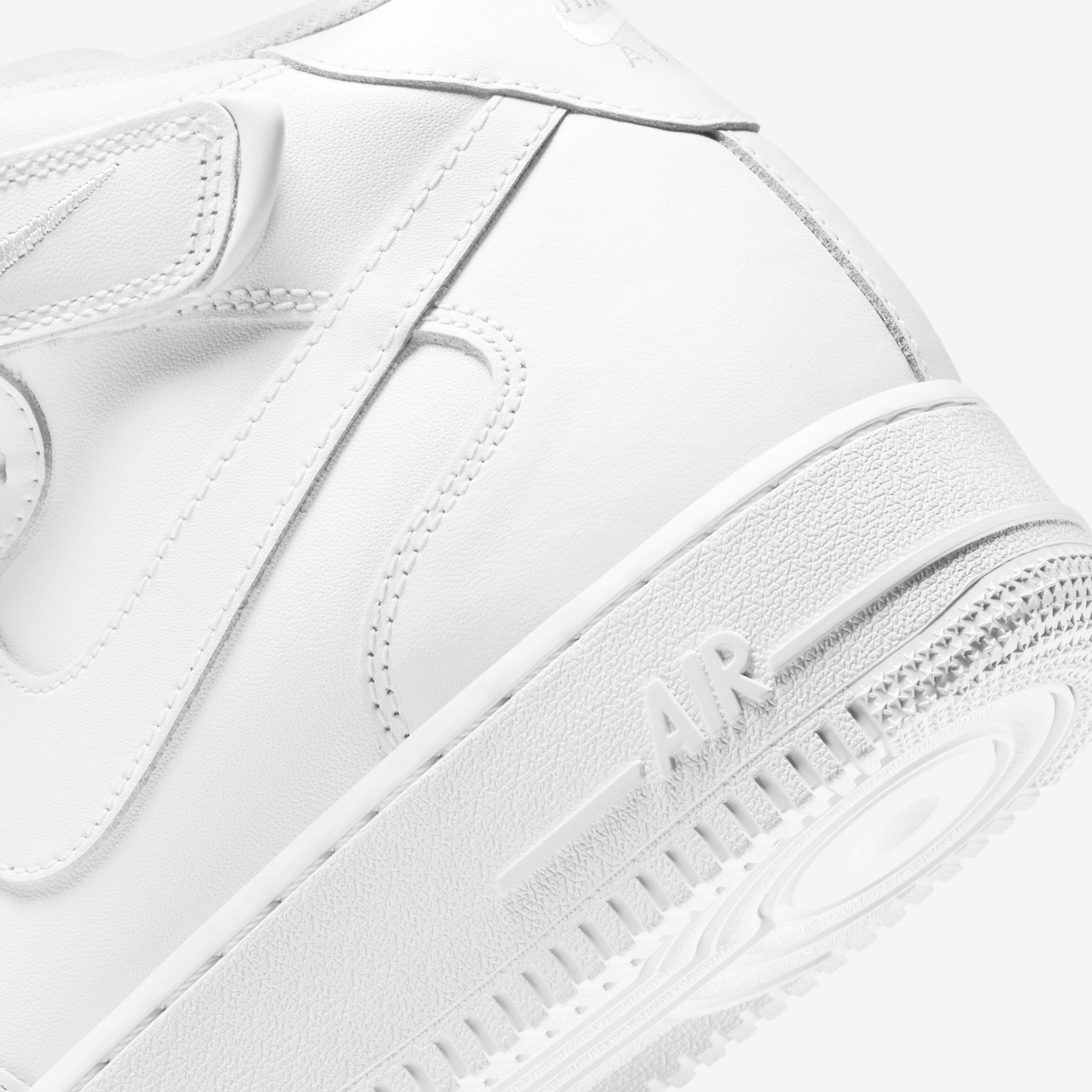 Buy Nike Air Force 1 Mid 07 Men s Shoe Nike UAE Official