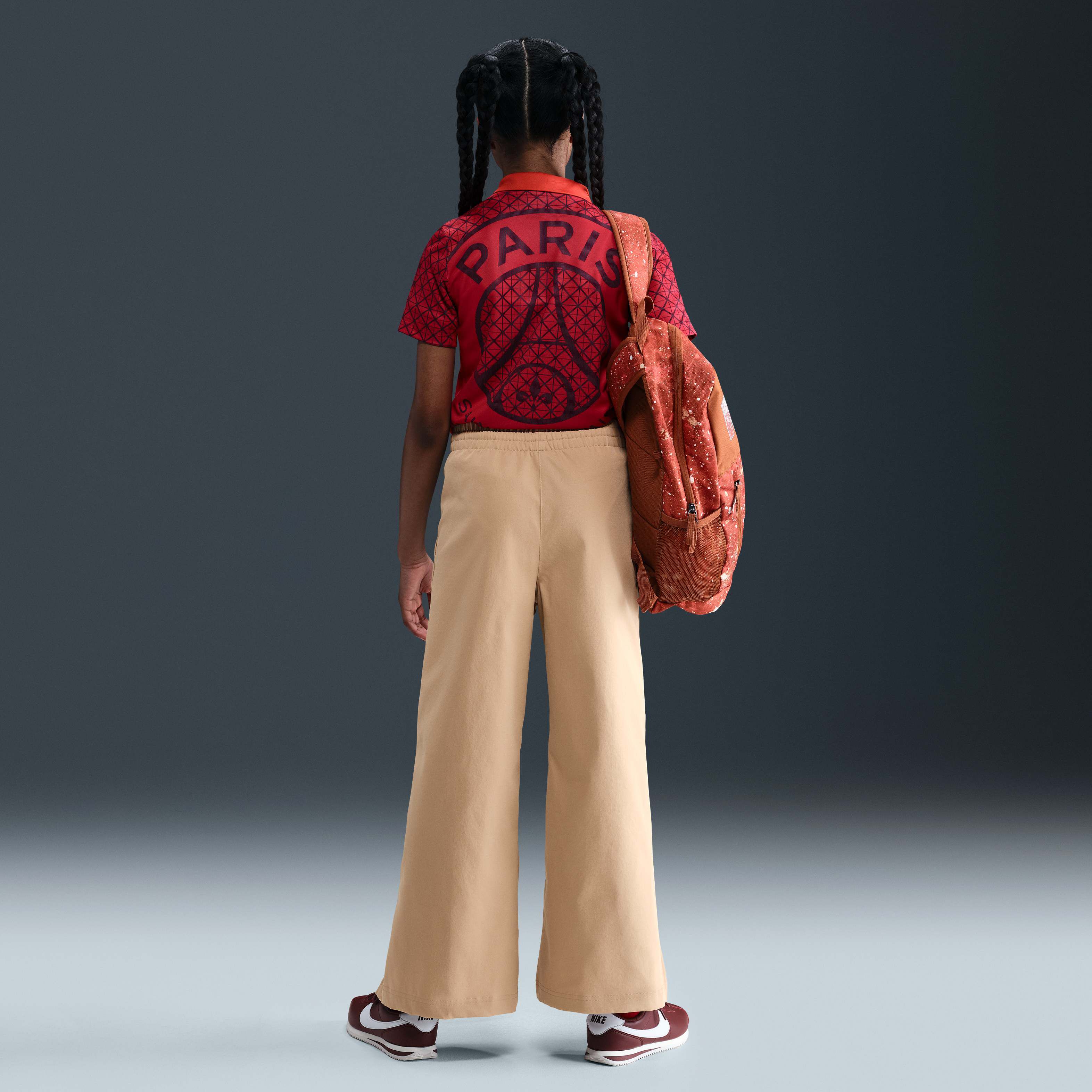 نايكي سبورتسوير image number 3