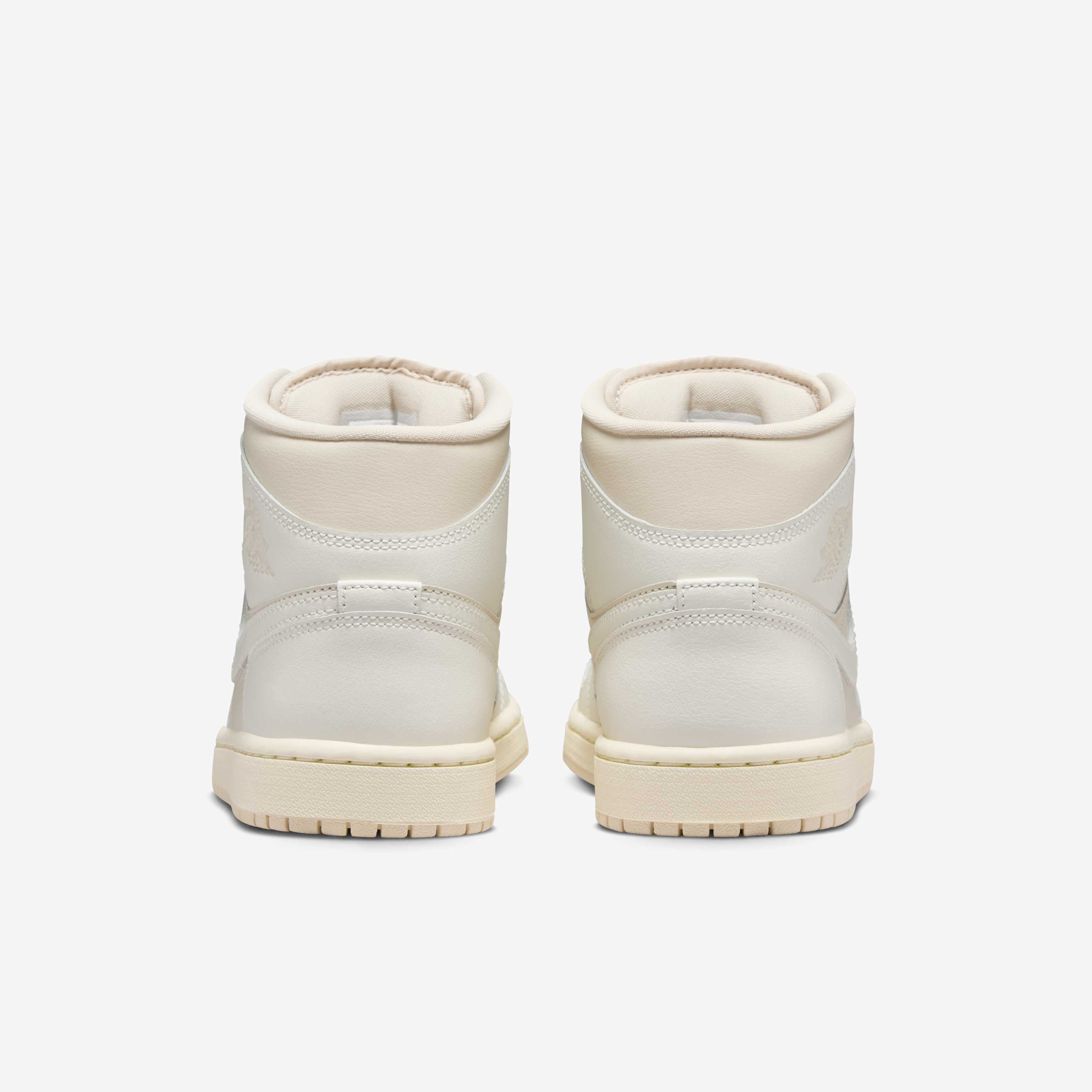 Air Jordan 1 Mid image number 5