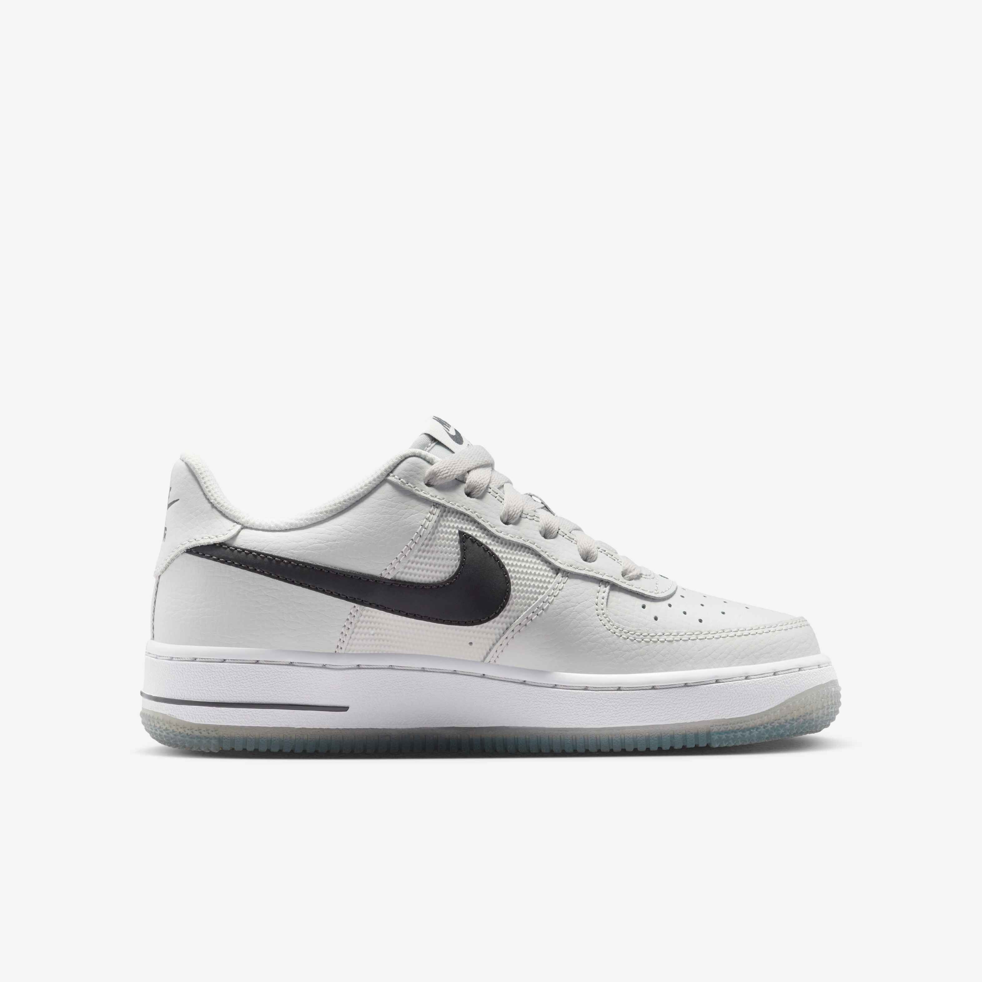 Nike Air Force 1 image number 2
