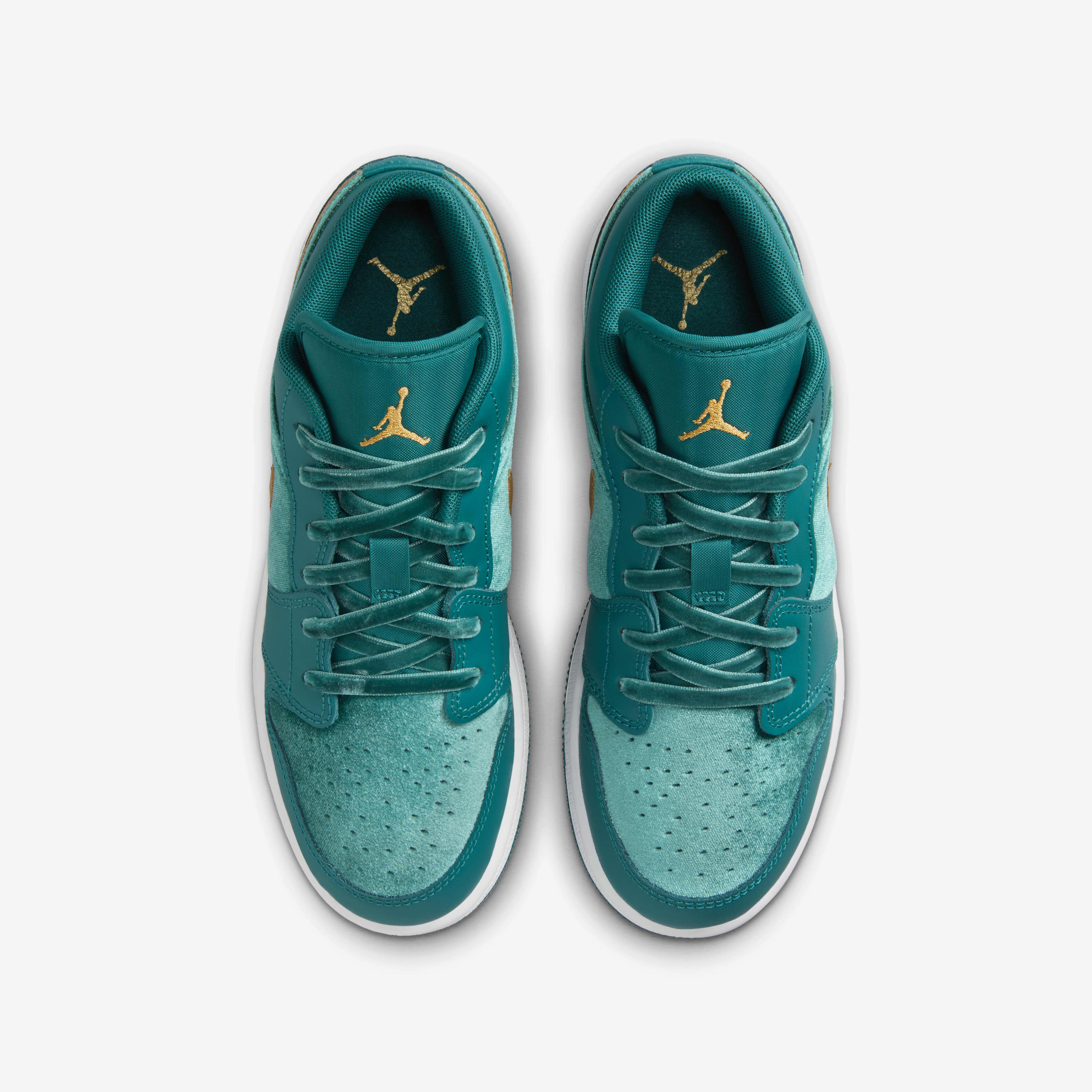 اير جوردن 1 لو SE image number 3