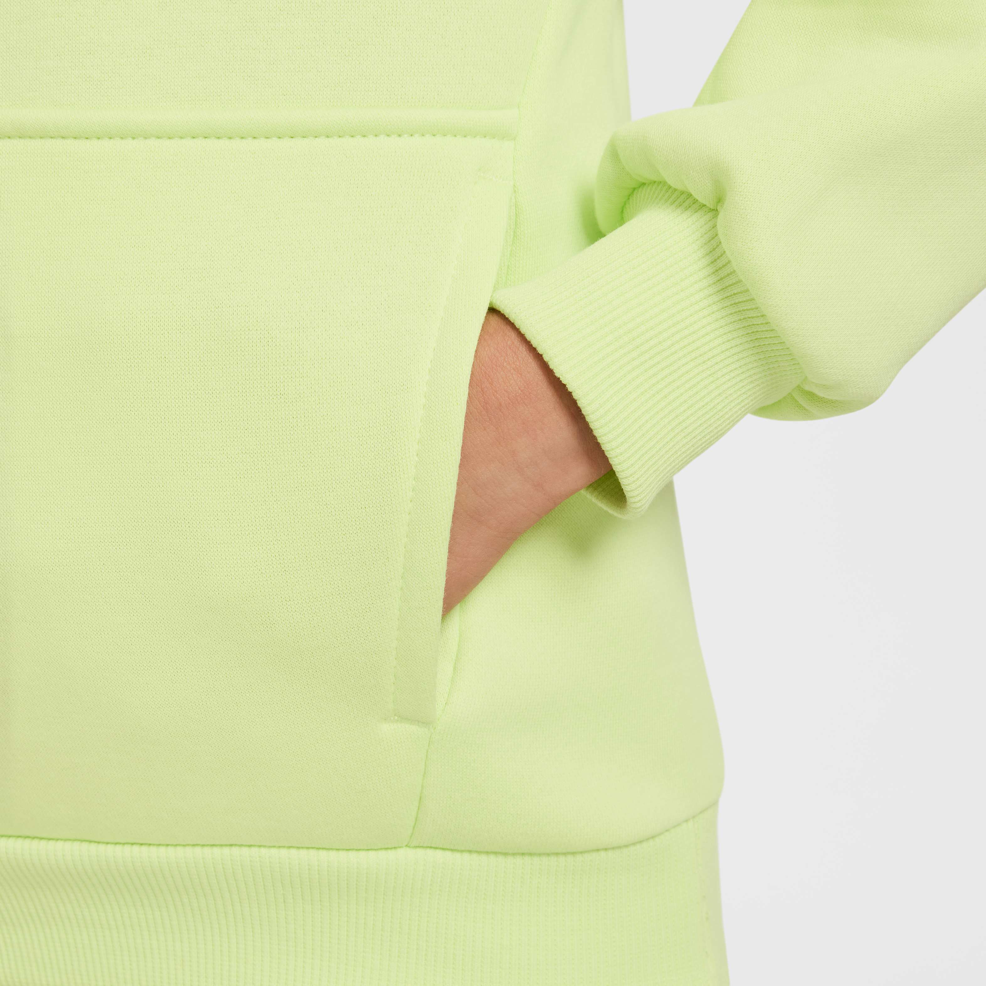 نايكي سبورتسوير كلوب فليس image number 4