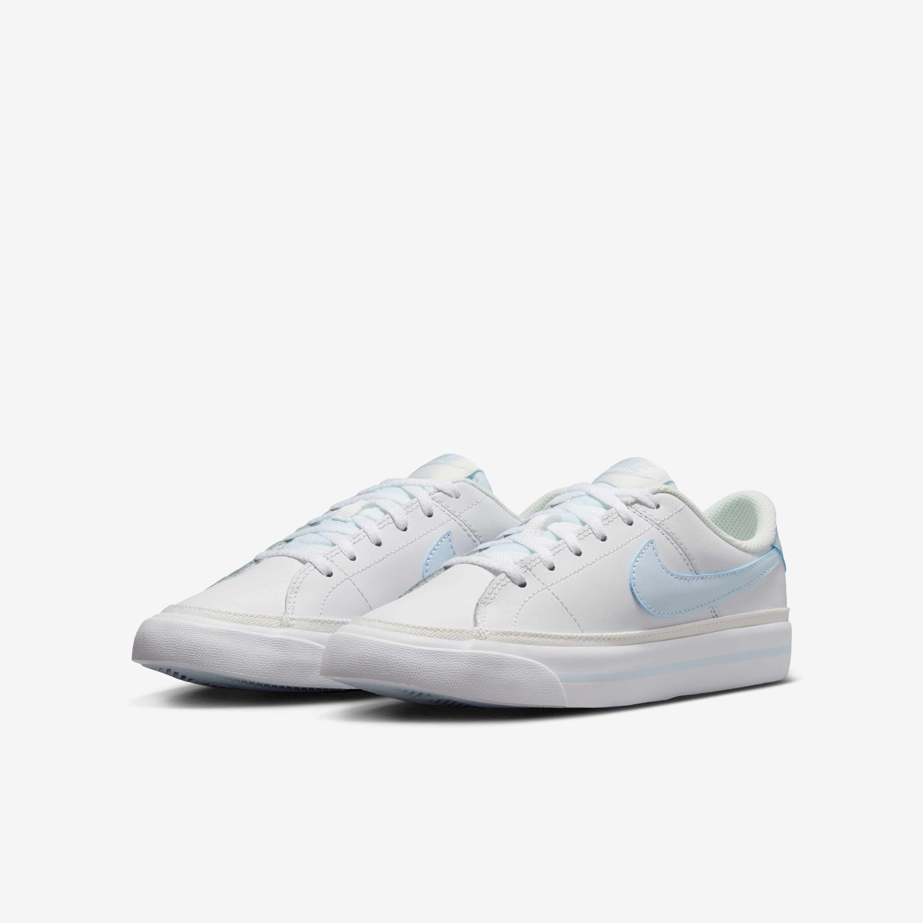 NikeCourt Legacy image number 4