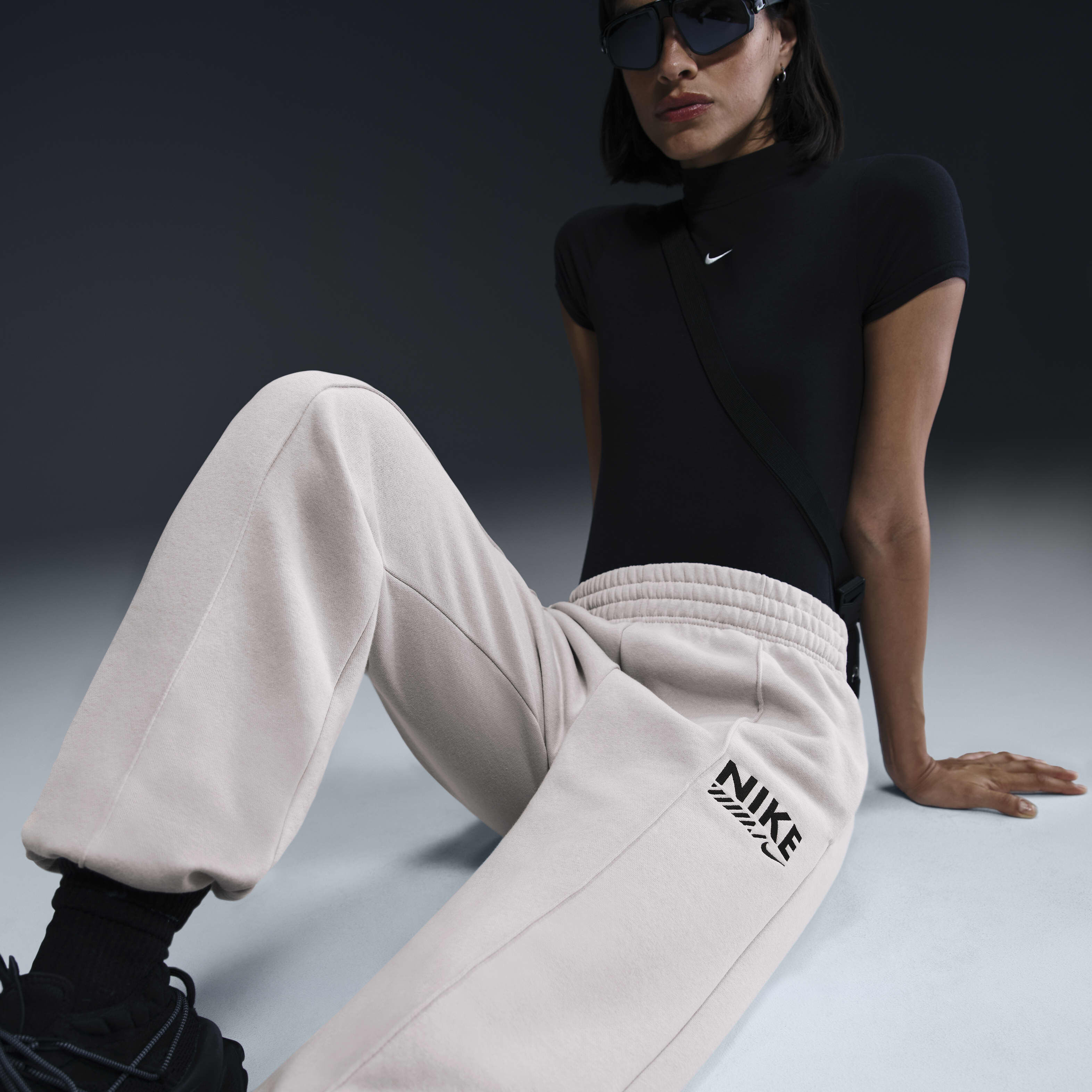 Women fleece pants nike clearance