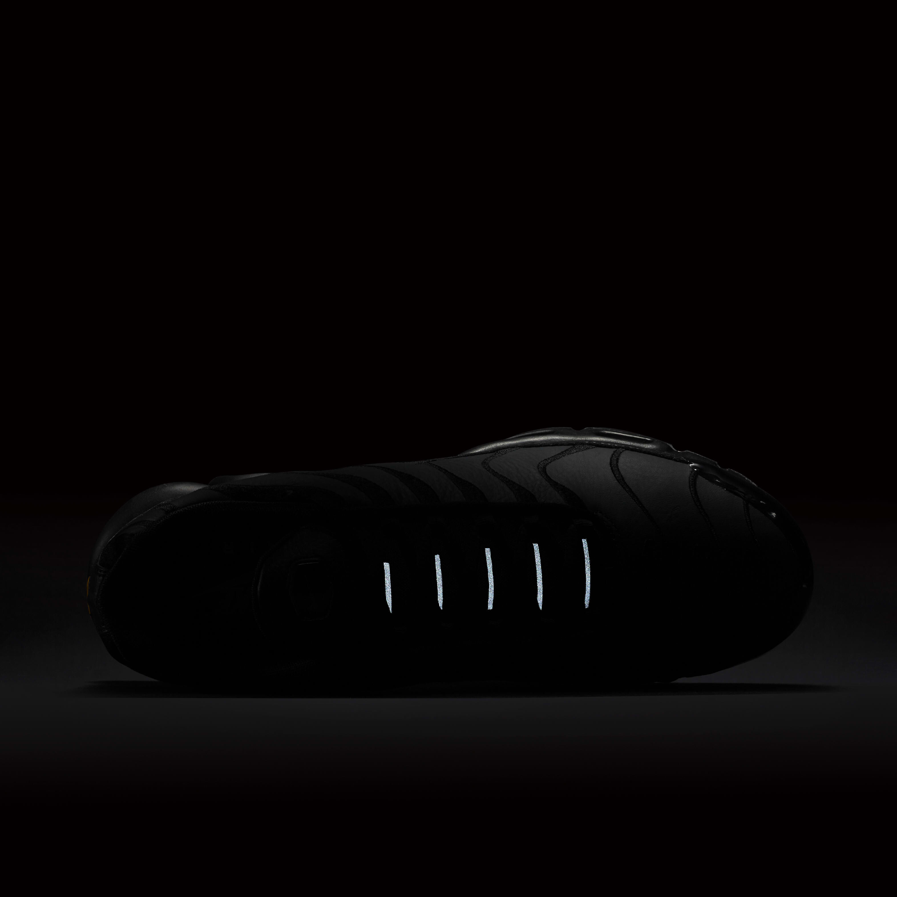 Nike Air Max Plus image number 6