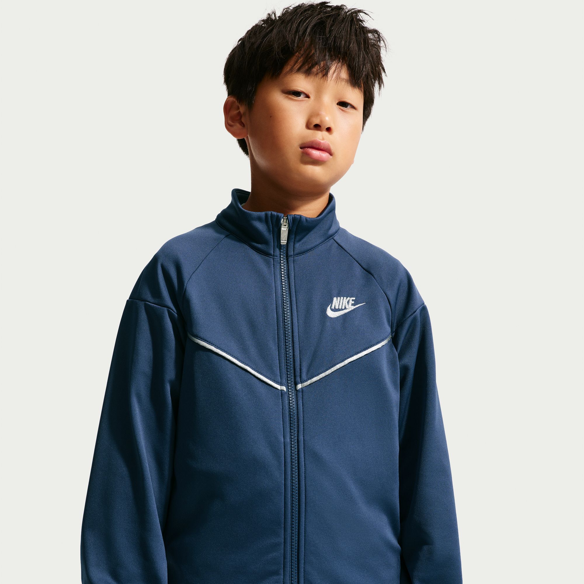 Zoom image