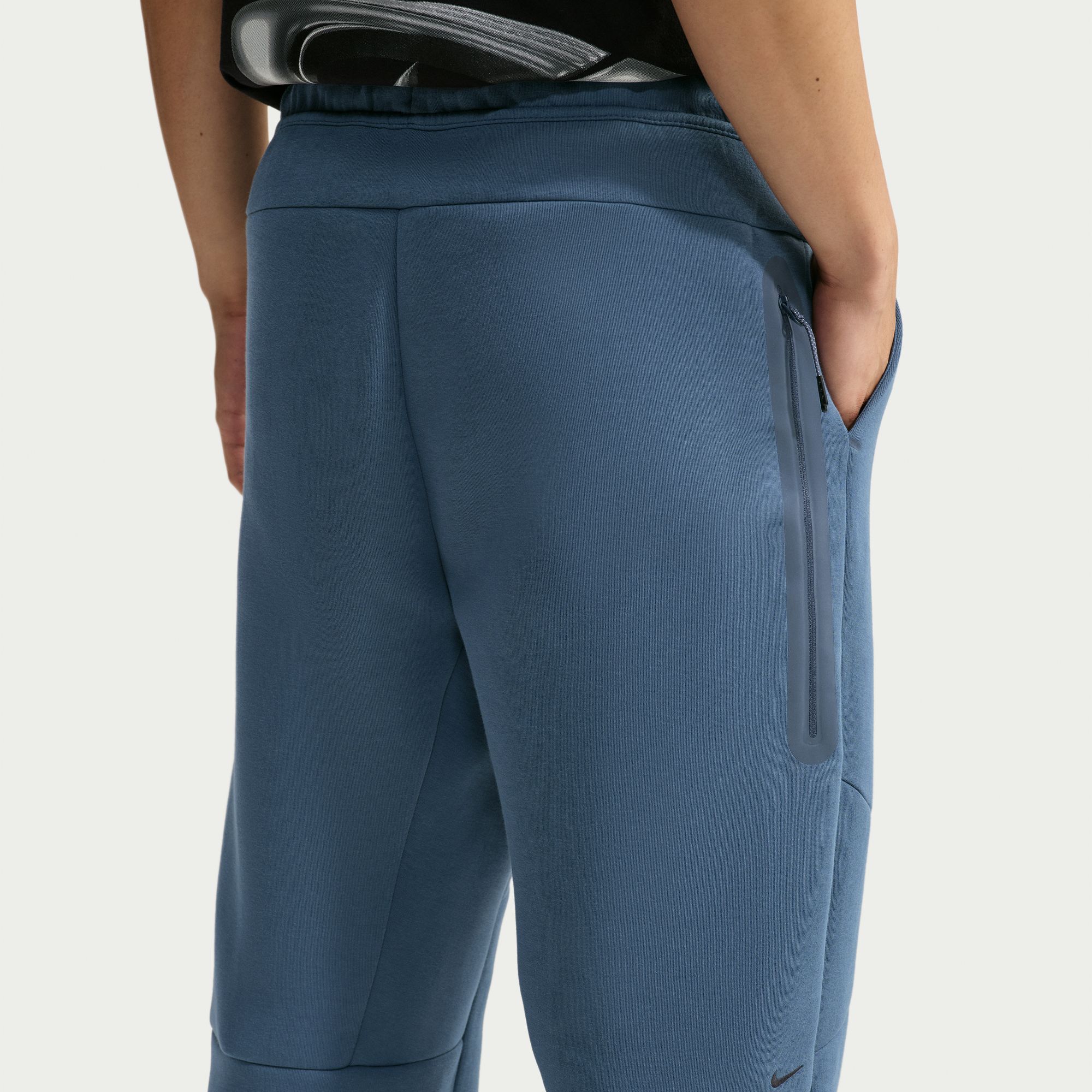 Nike Tech image number 3