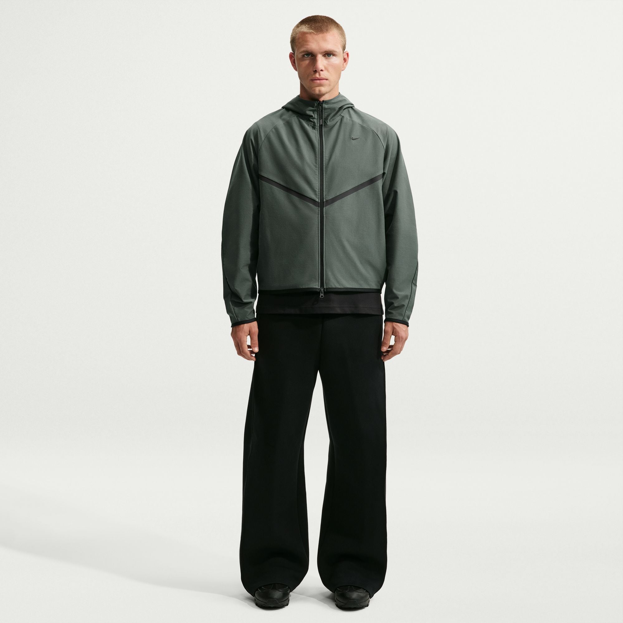 Nike Tech image number 0