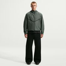 Nike Tech