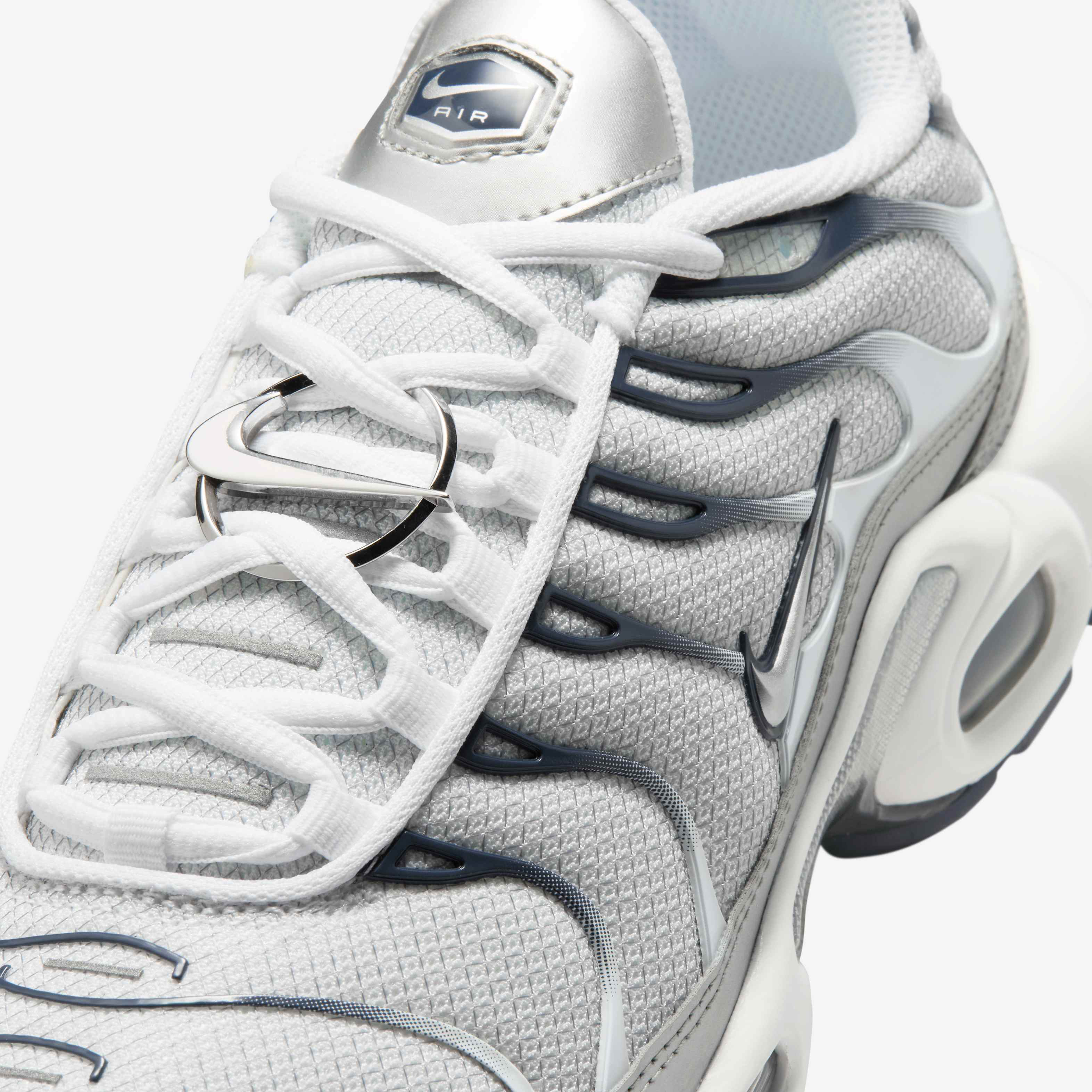 Nike Air Max Plus image number 6