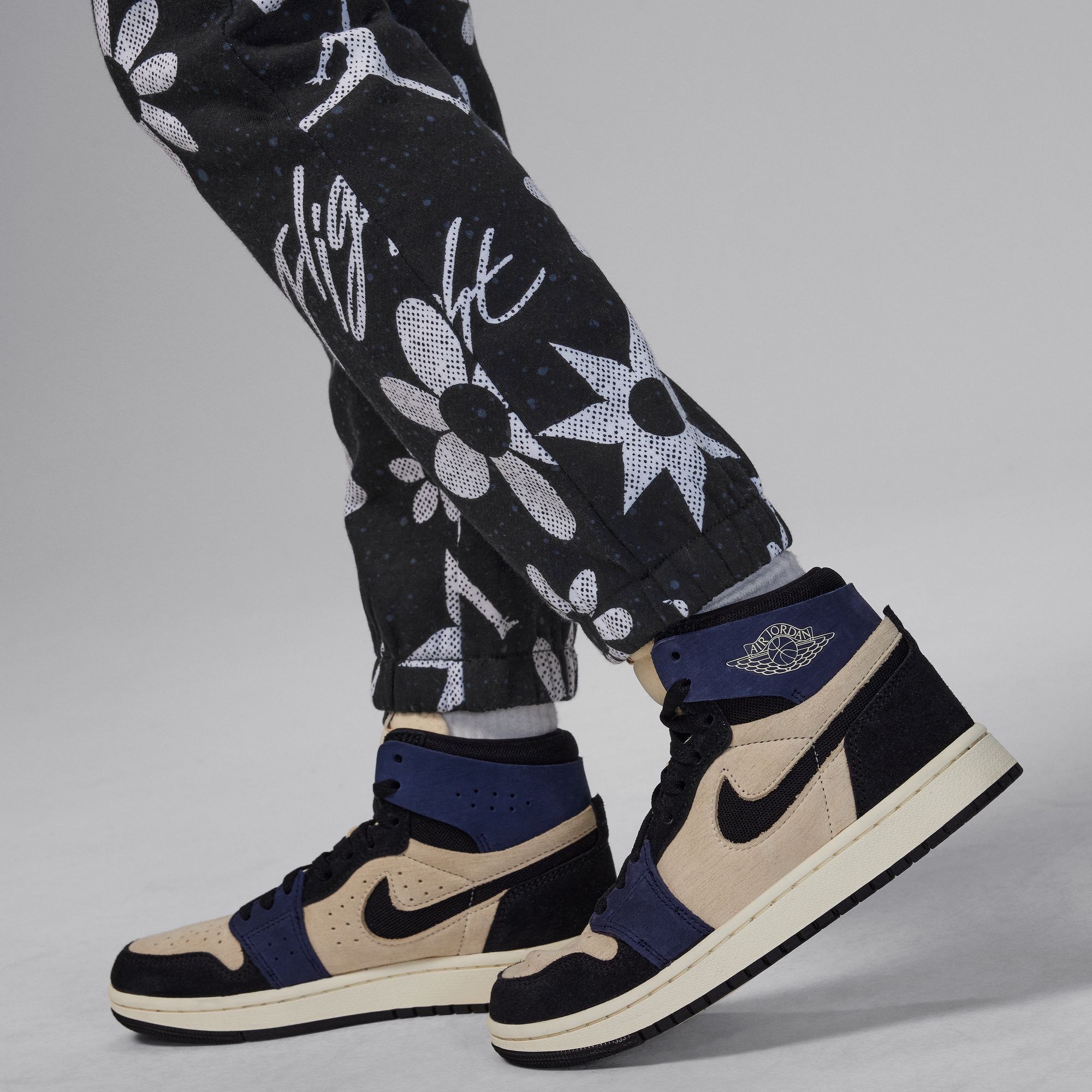 Jordan Floral Flight image number 3