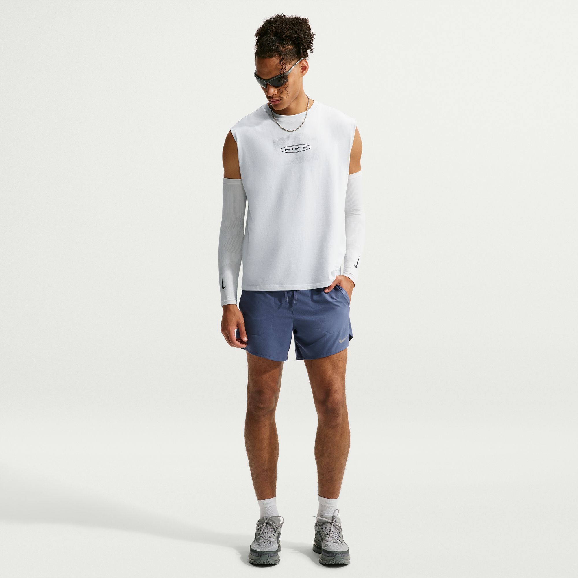 Nike Stride image number 0