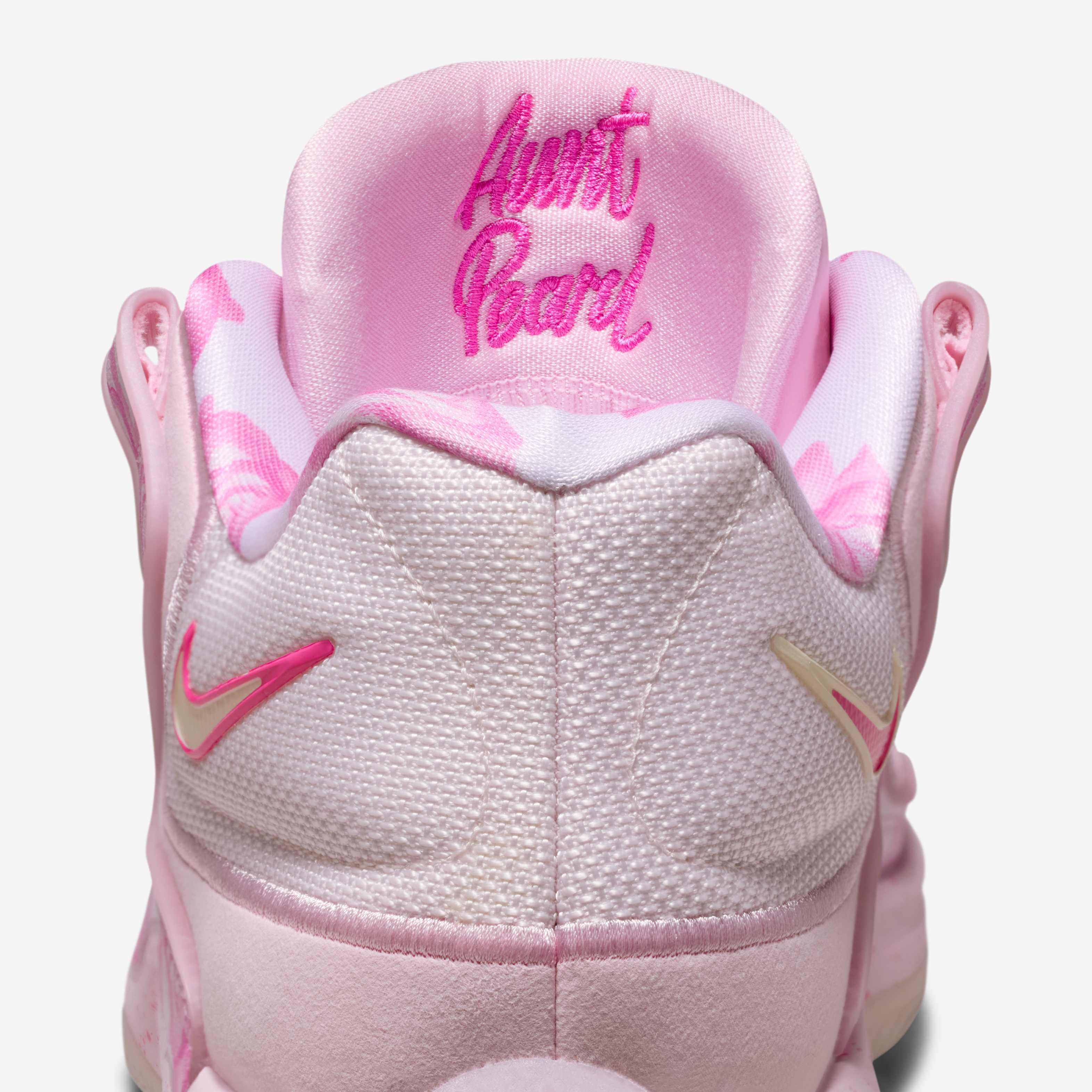 KD18 'Aunt Pearl' image number 8