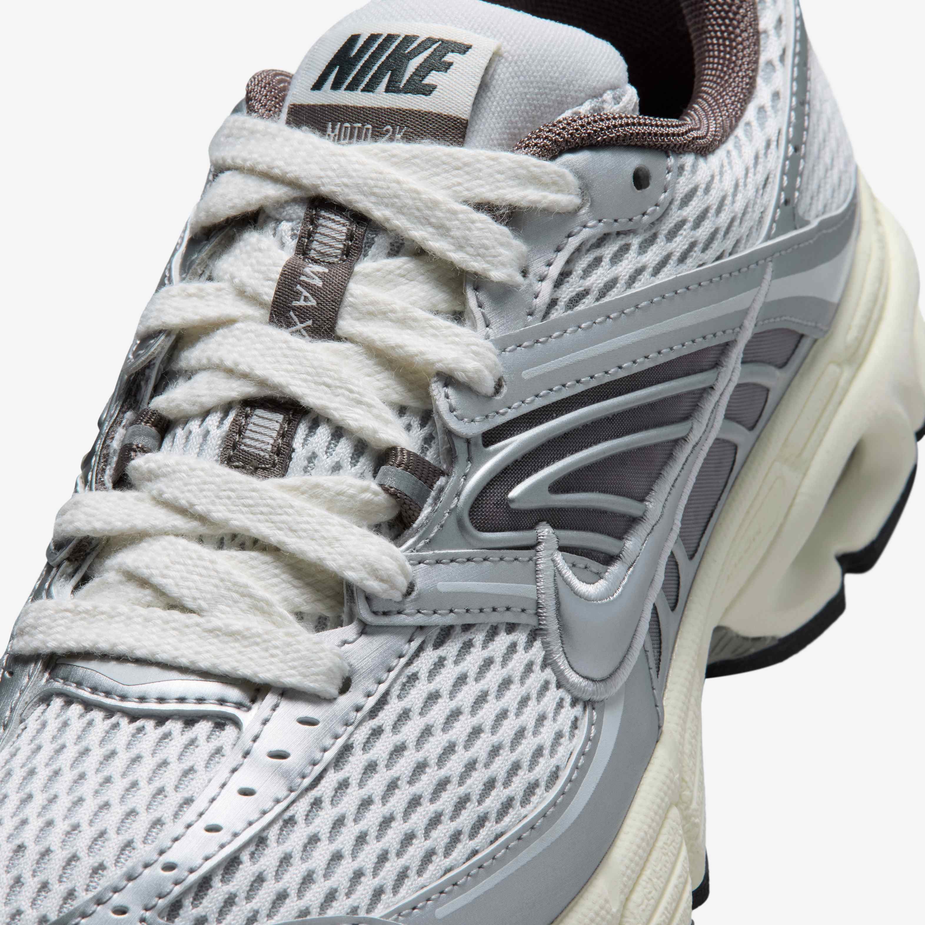 Nike Air Max Moto 2K image number 6