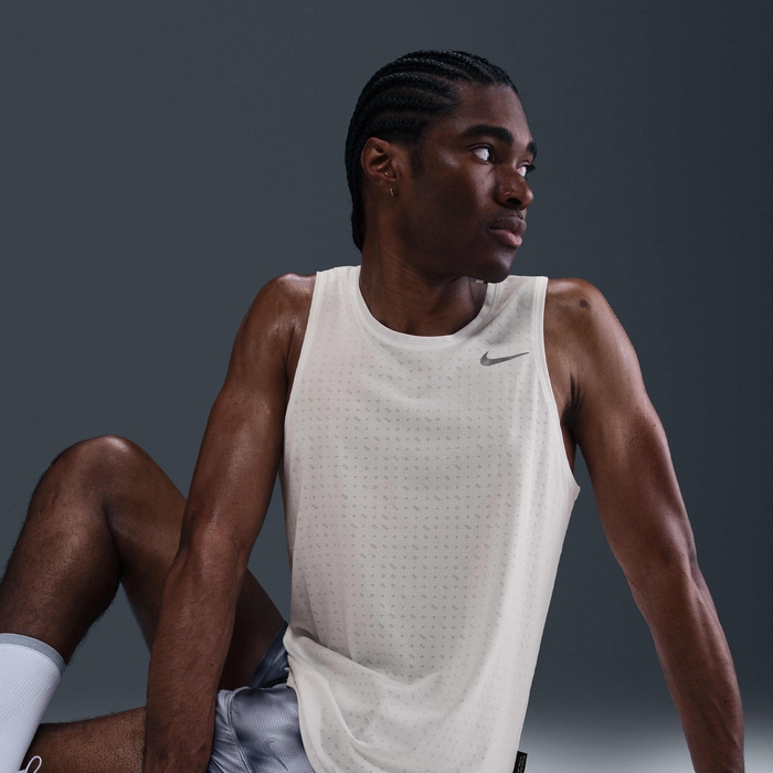 Nike Miler Breathe image number 2 Nike Miler Breathe image number 2